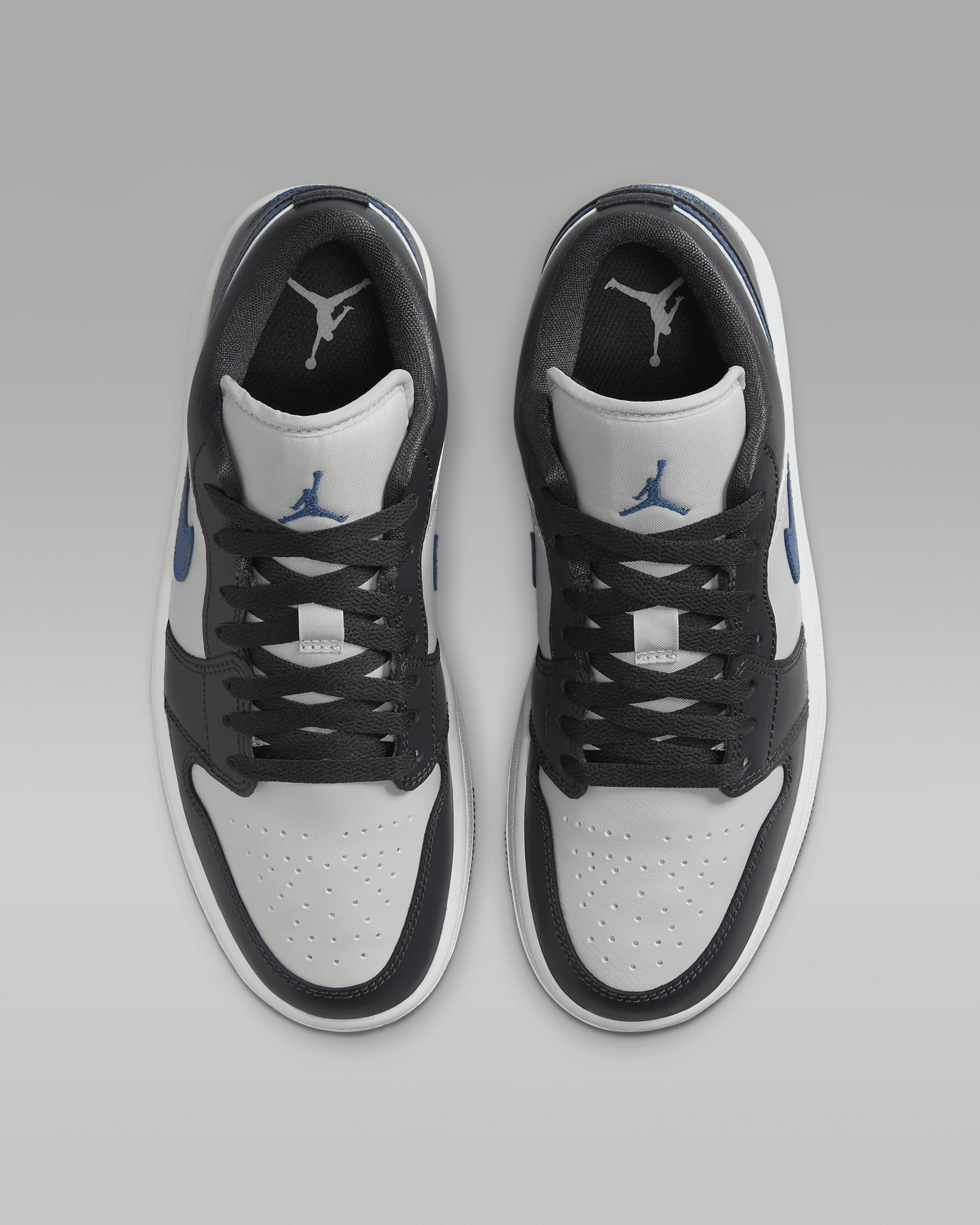 Air Jordan 1 Low Women's Shoes - 4