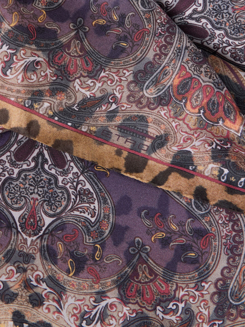 Etro SILK POCKET SQUARE WITH ANIMAL AND PAISLEY MOTIF outlook