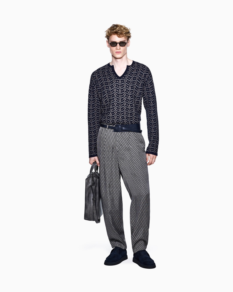 V-NECK JUMPER IN CASHMERE, SILK AND VISCOSE JACQUARD 2