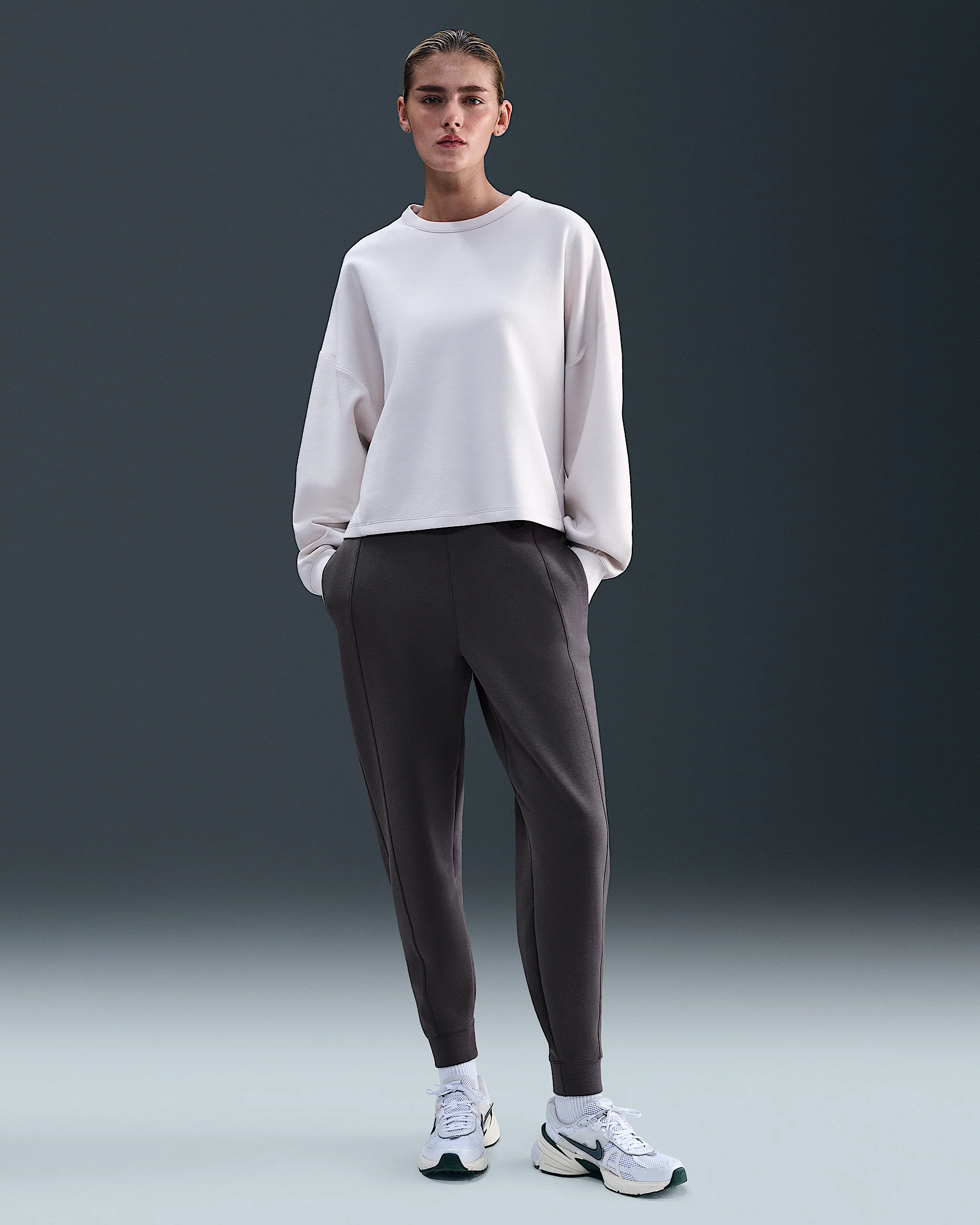 Nike 24.7 ImpossiblySoft Women's Dri-FIT Mid-Rise Joggers - 1