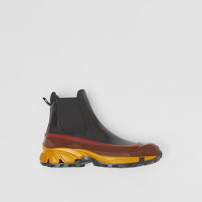Burberry Contrast Sole Leather Chelsea Boots outlook
