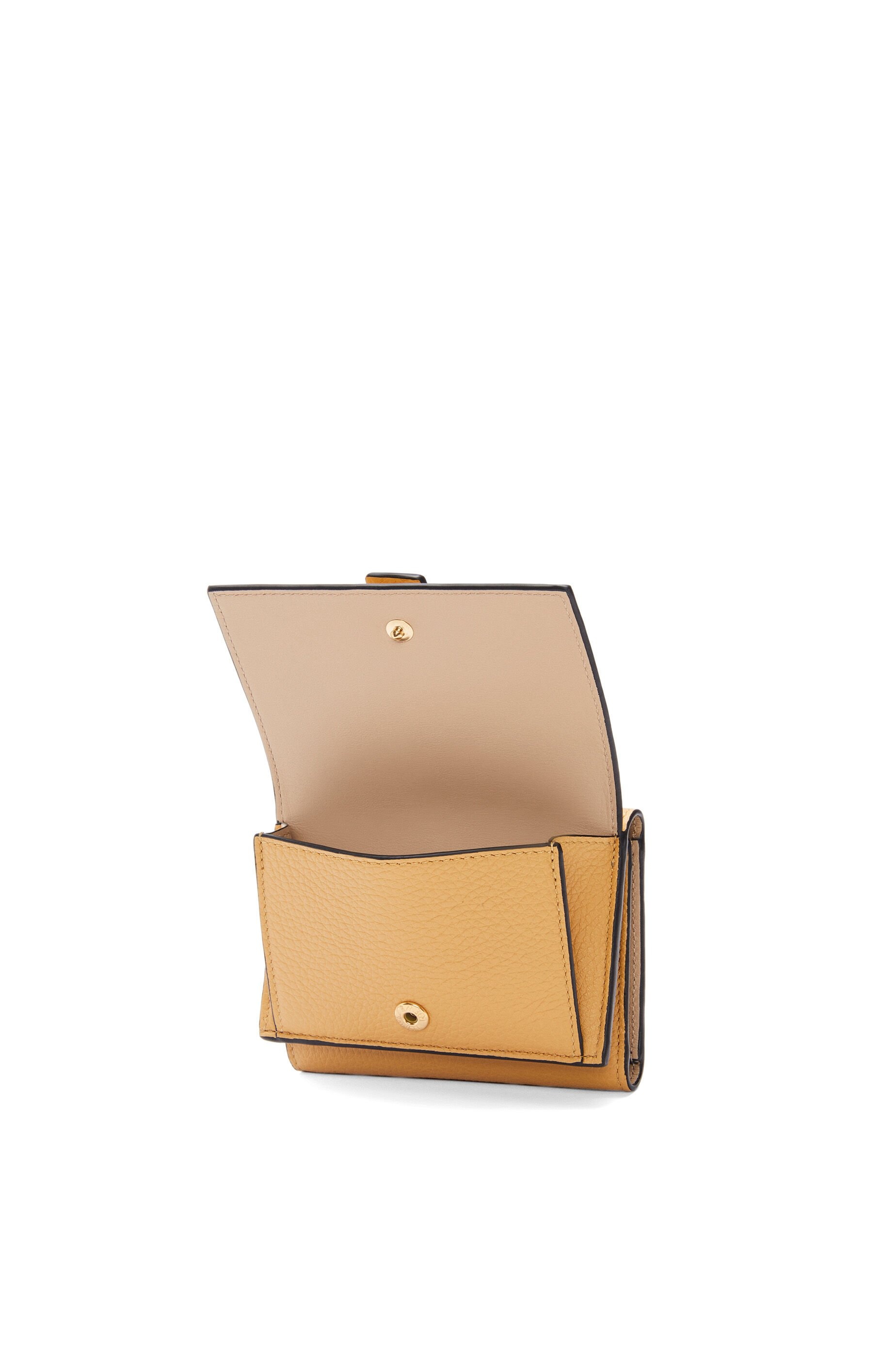 Trifold wallet in soft grained calfskin - 3