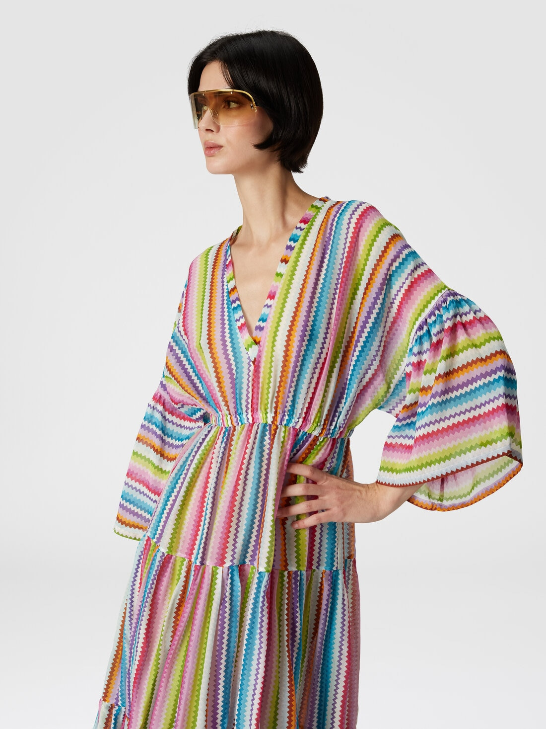 Long cover-up dress with flounces and zig zag print - 4
