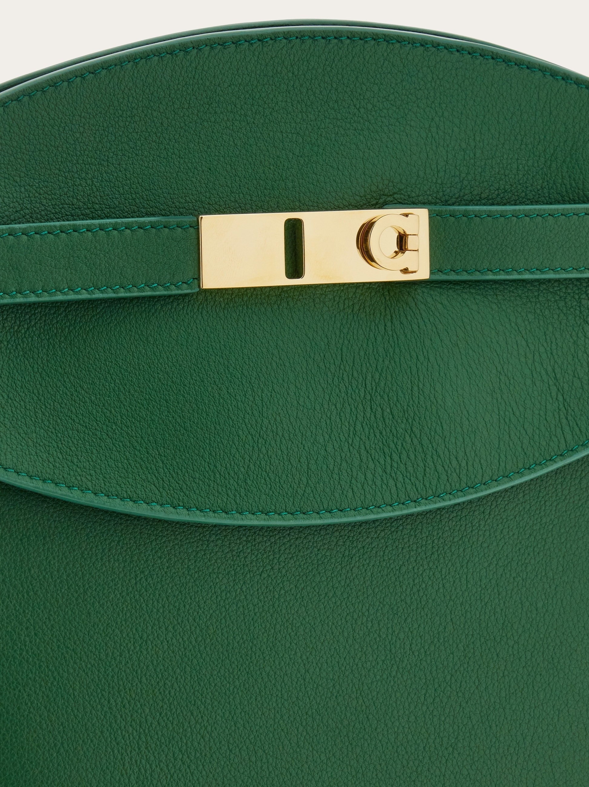 Hug messenger bag - 7