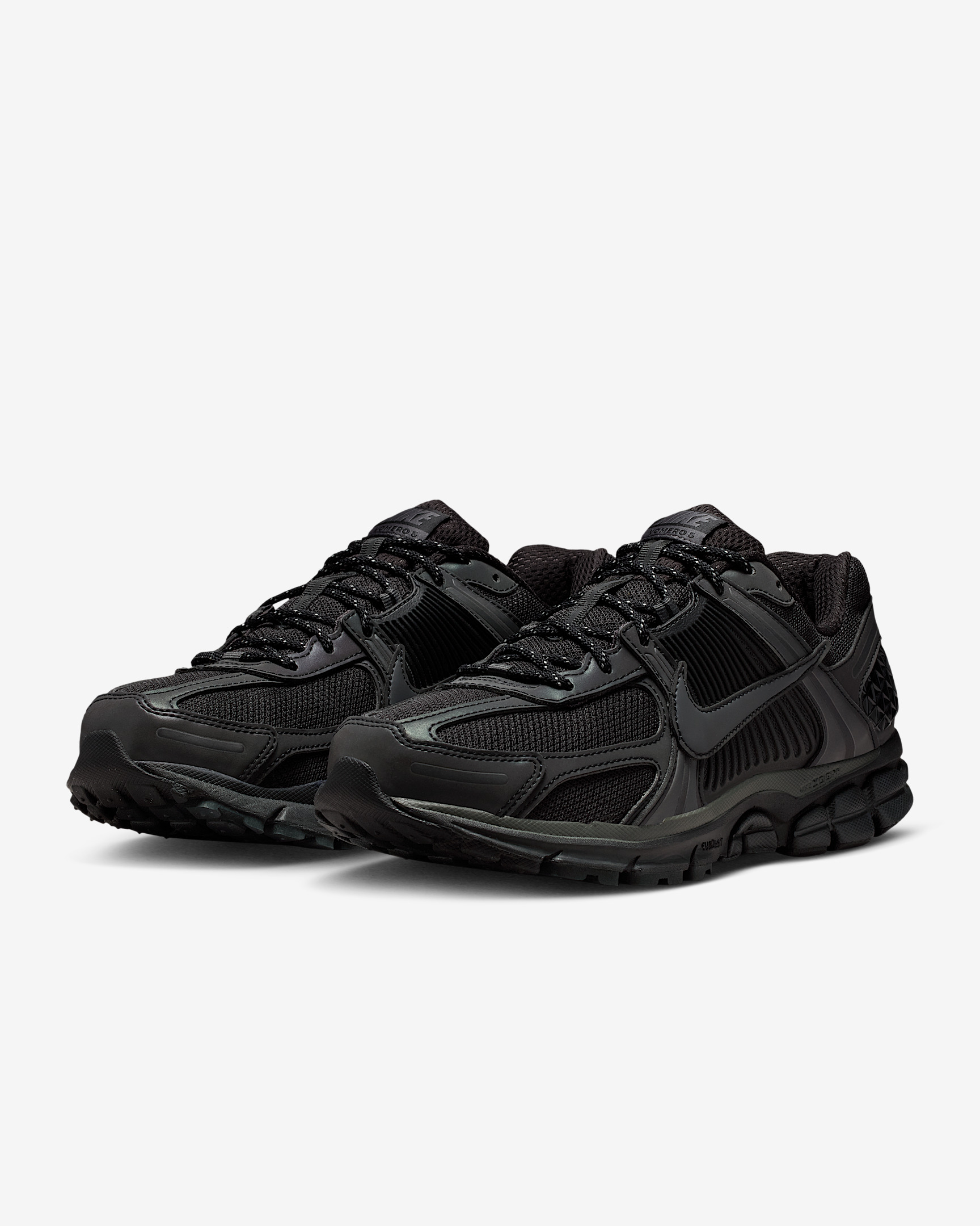 Nike Zoom Vomero 5 SE Men's Shoes with Reflective Accents - 5