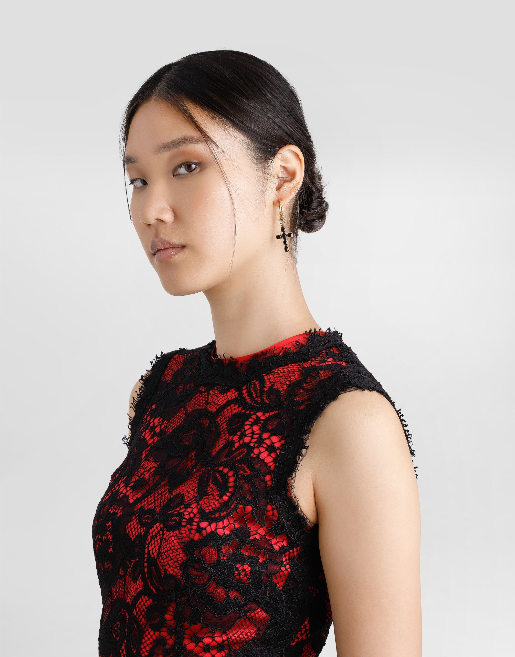 Calf-length floral lace sheath dress with contrasting lining - 5