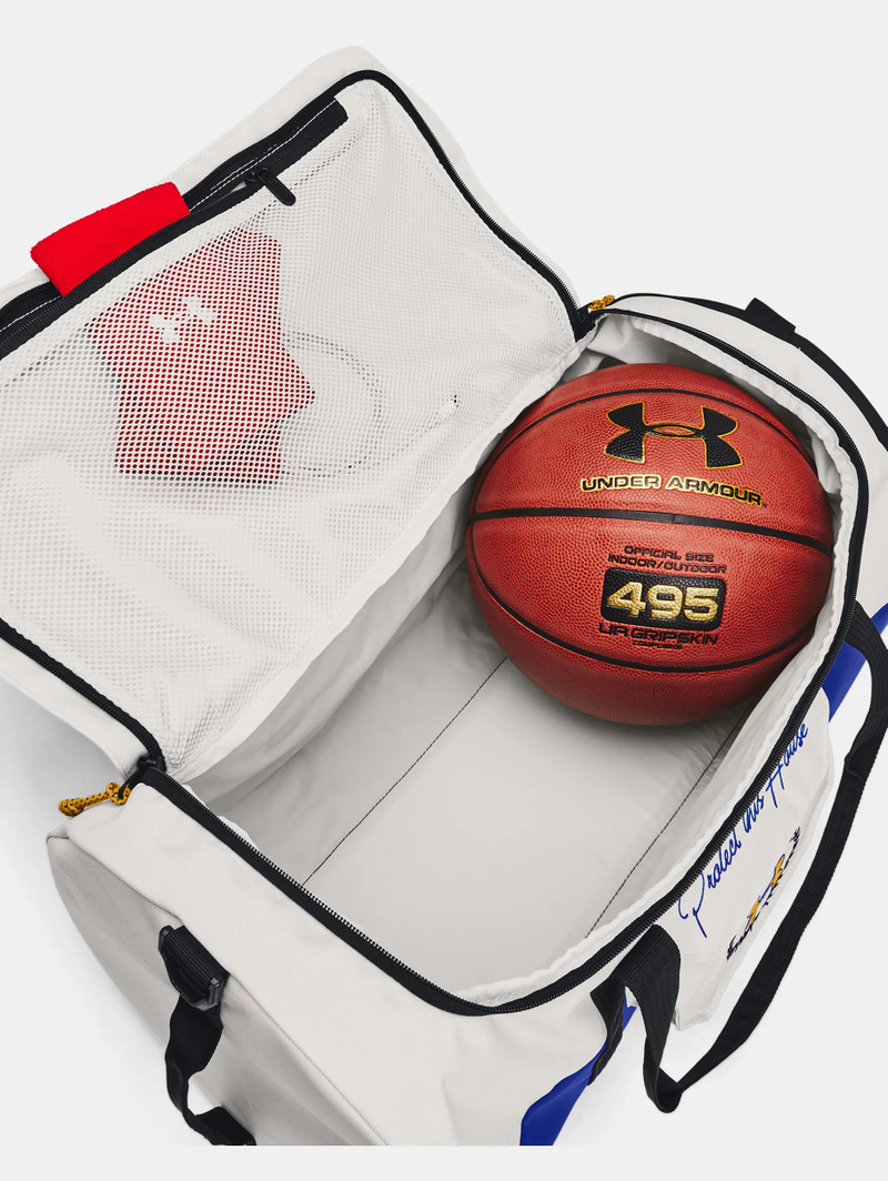 UA Triumph Barrel Duffle 4