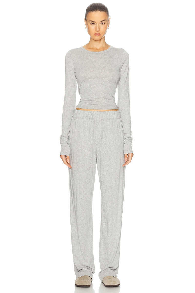 ÉTERNE Fitted Crewneck Long Sleeve T-Shirt outlook