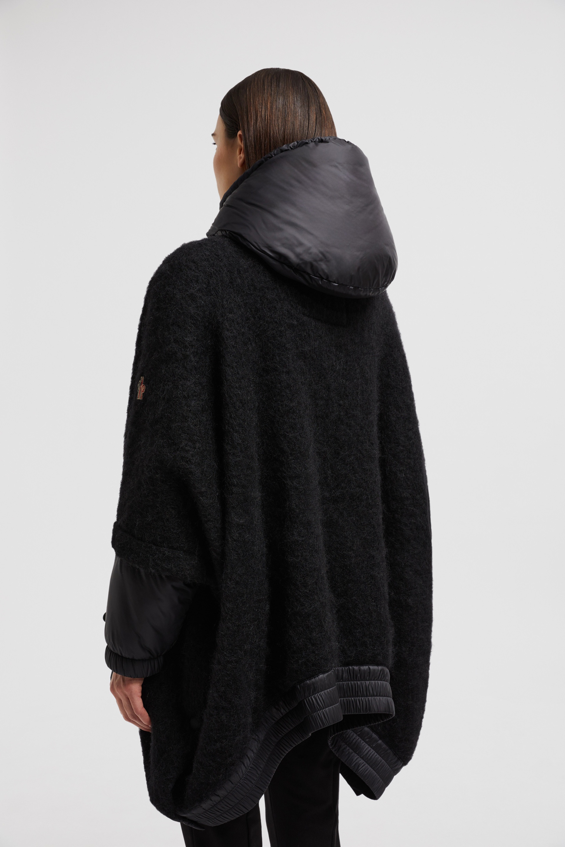関税込 MONCLER WOOL, ALPACA & MOHAIR PADDED CAPE Moncler Wool, Alpaca & Mohair Padded Cape | moncler | REVERSIBLE