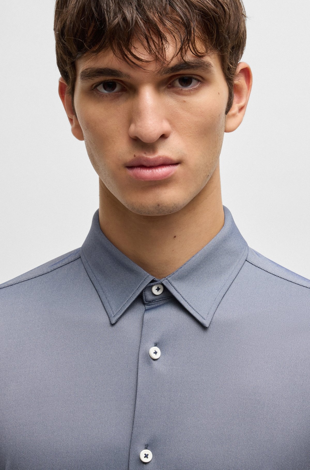 SLIM-FIT SHIRT IN PERFORMANCE-STRETCH STRUCTURED FABRIC - 3