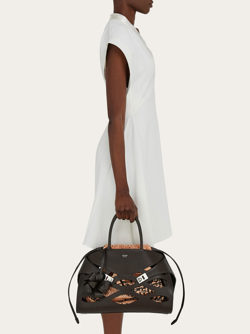 FERRAGAMO Back to Earth - Hug handbag (L) outlook