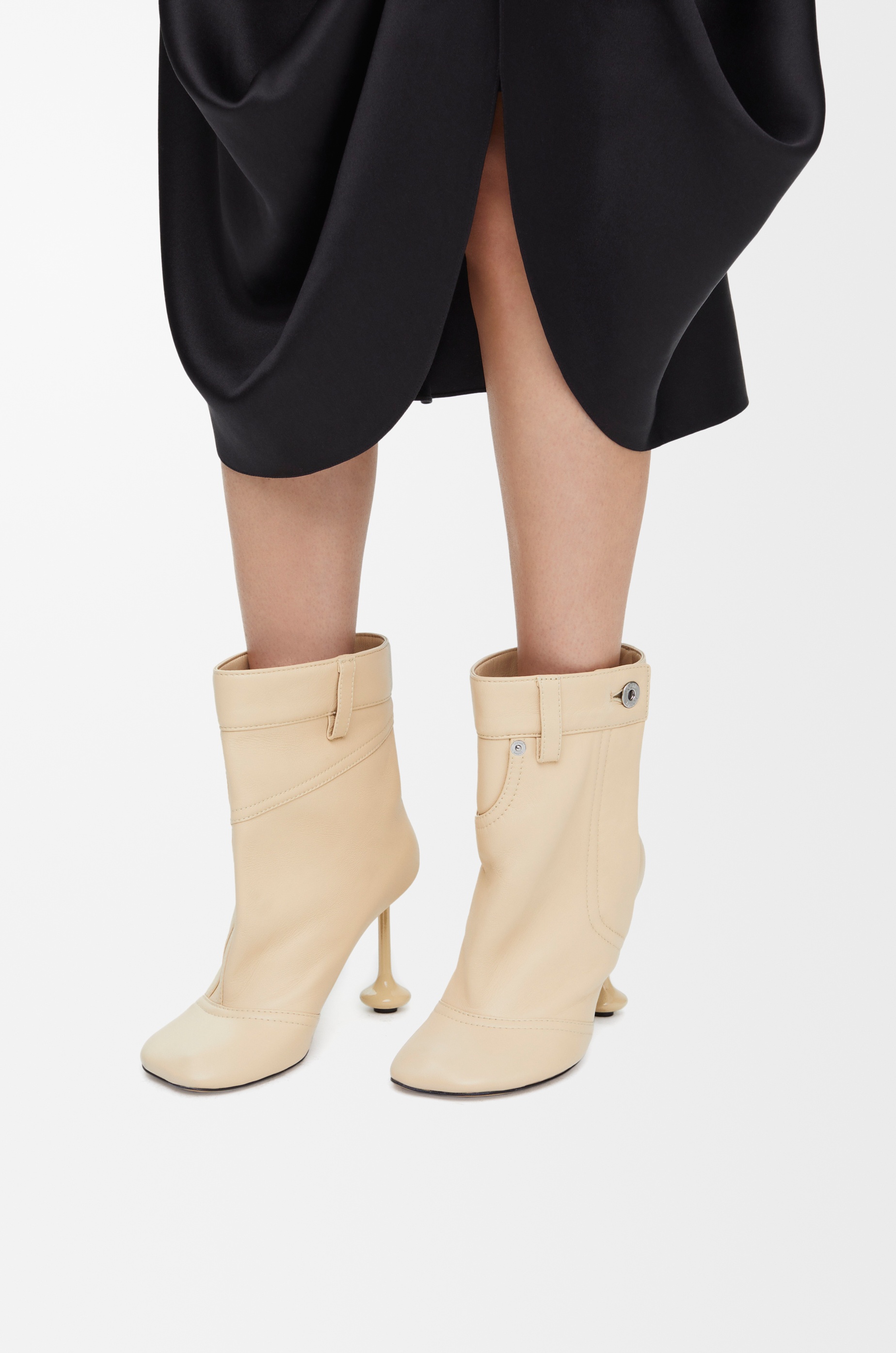 Toy ankle bootie in nappa lambskin - 2