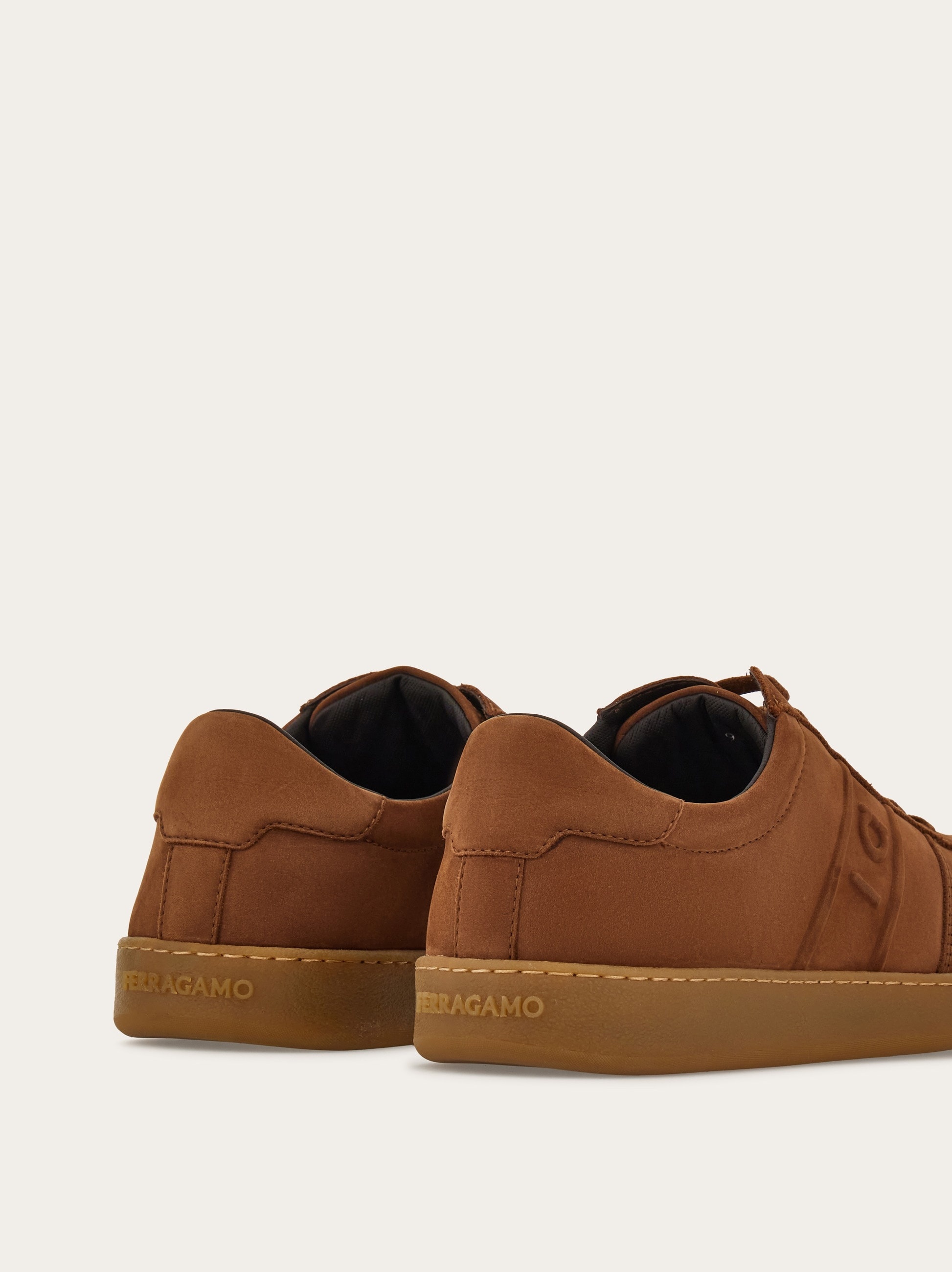Low-top sneaker - 4