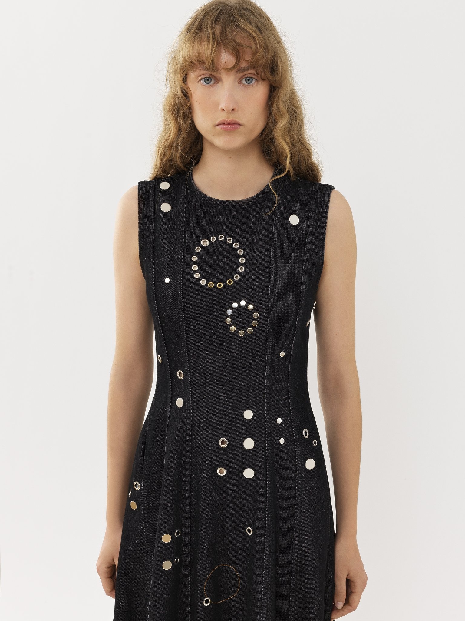 LONG SLEEVELESS DRESS - 6
