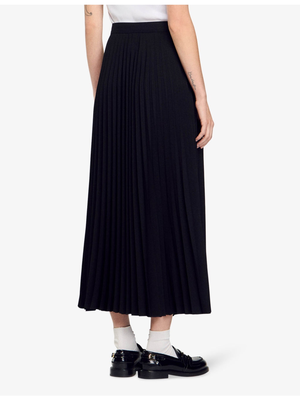 Chain-embellished pleated woven maxi skirt - 4