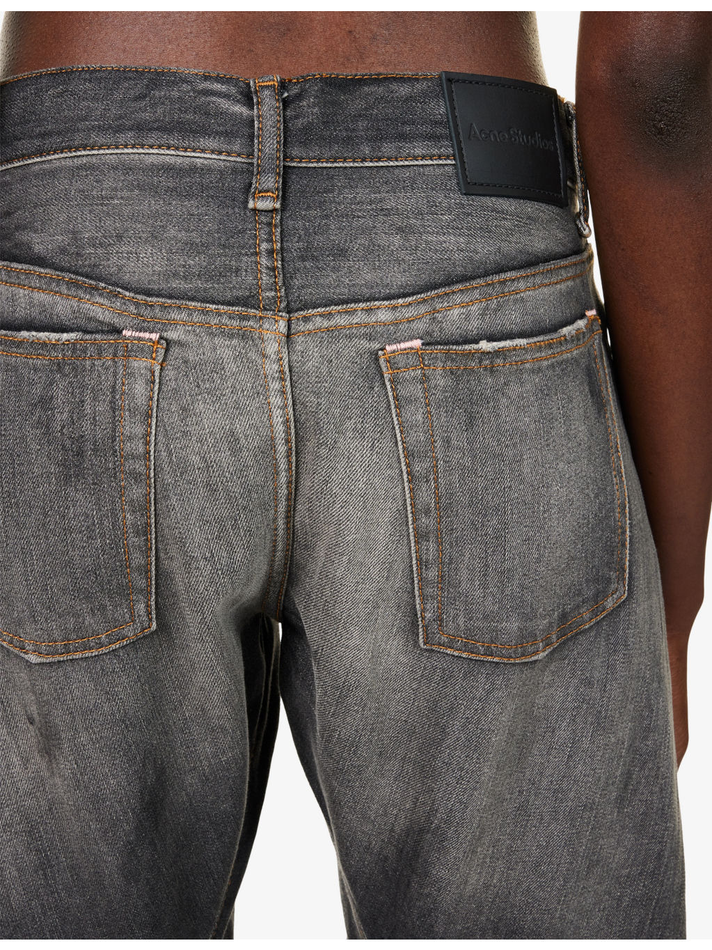 2006F Loose-Fit Denim Jeans - 7