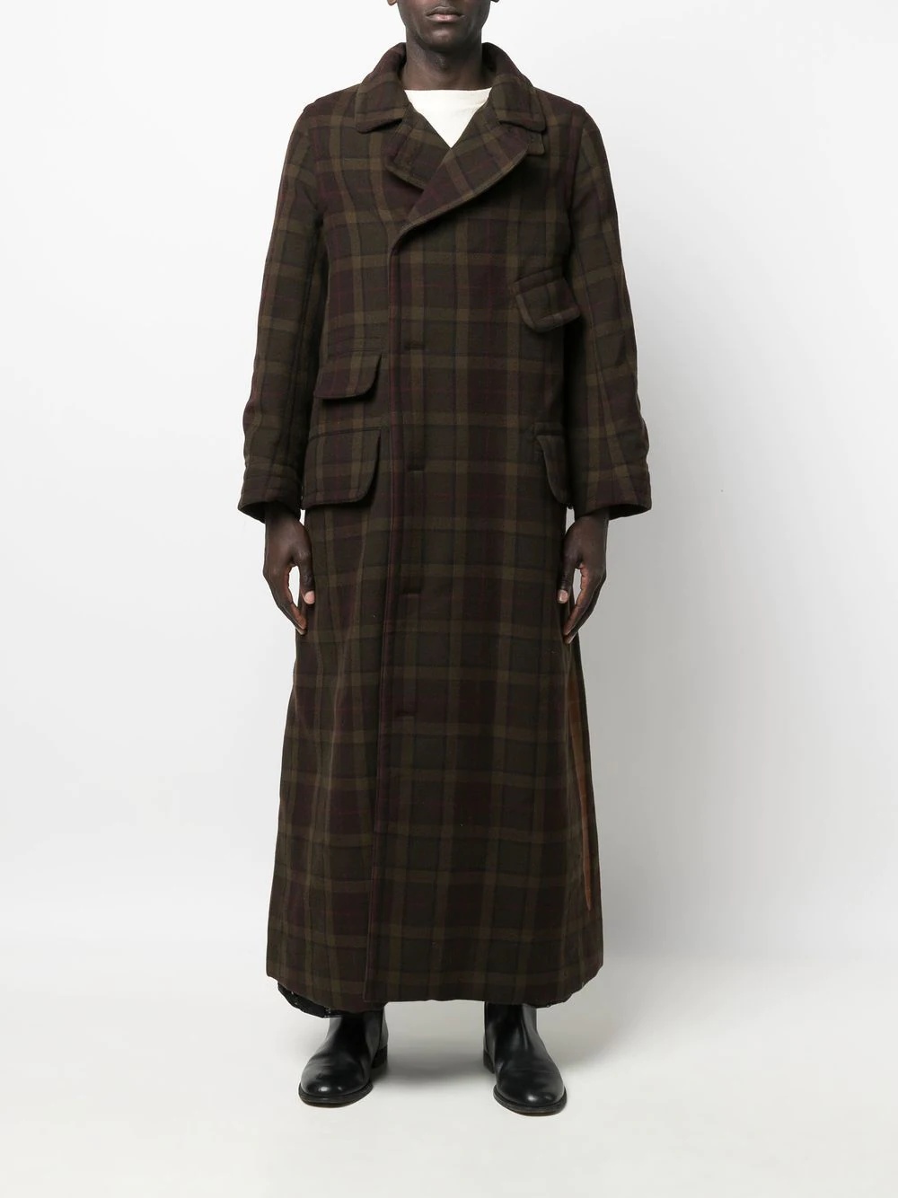 check-print flap-pockets coat - 3