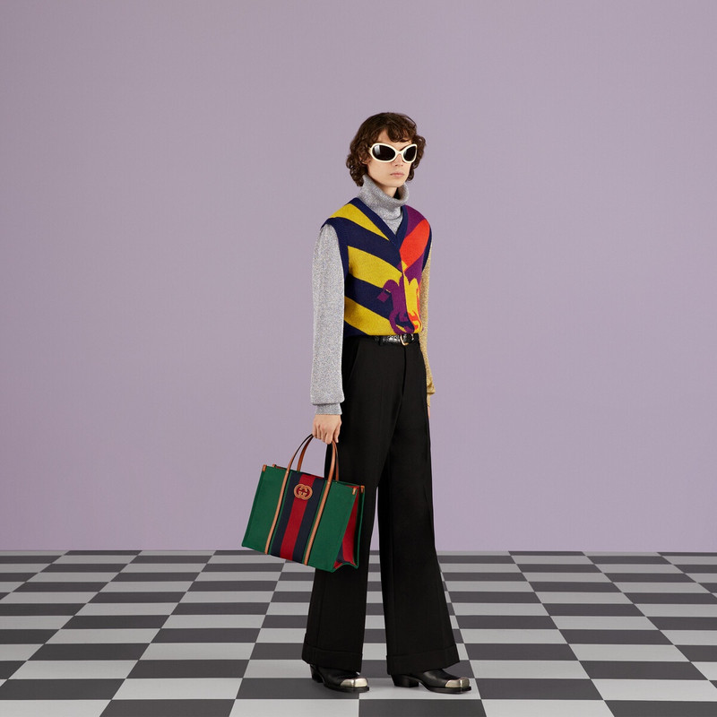 Medium Interlocking G tote bag 4