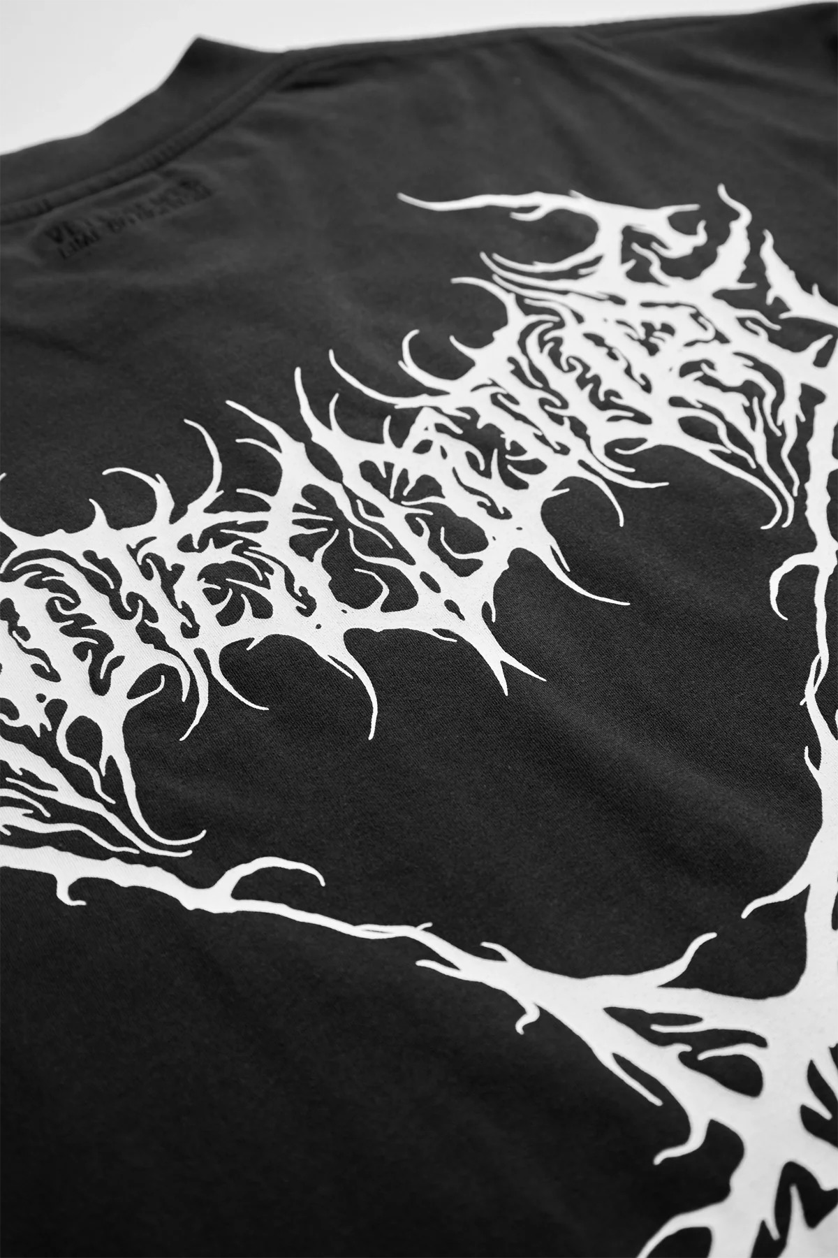Vetements Death Metal Longsleeve Black/White T-Shirt - 3