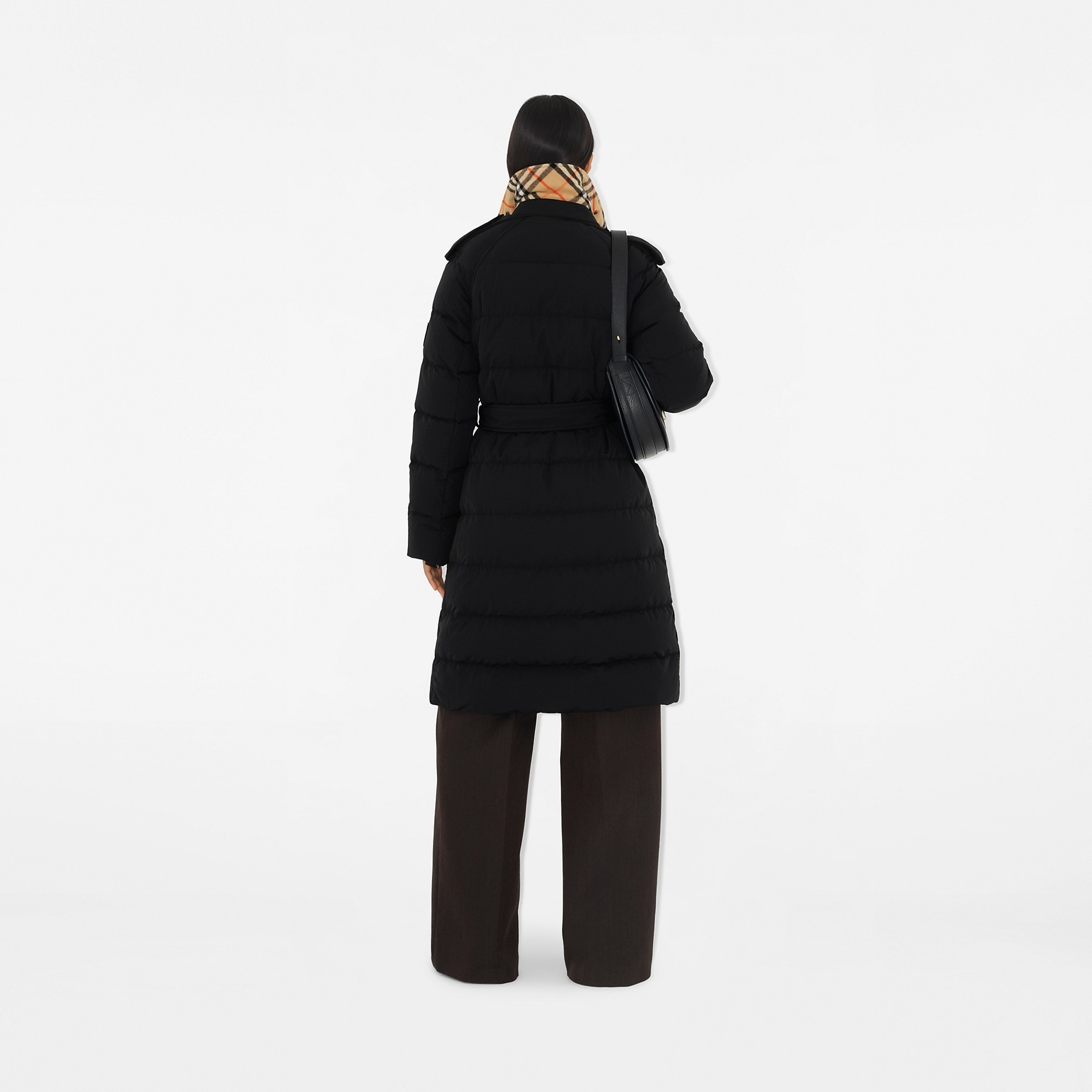 【BURBERRY】Mid-length Nylon Puffer Coat Mid-length Nylon Puffer Coat in Black/sand - Women