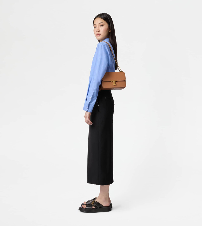 T TIMELESS FLAP BAG IN LEATHER MINI - BROWN 8