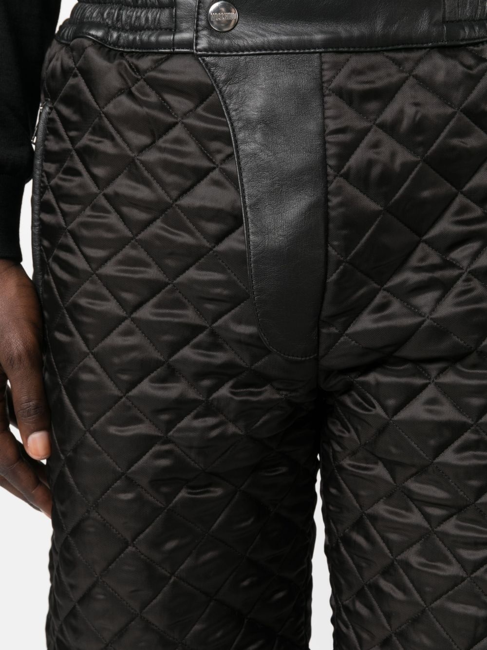 logo-patch diamond-quilted shorts - 5