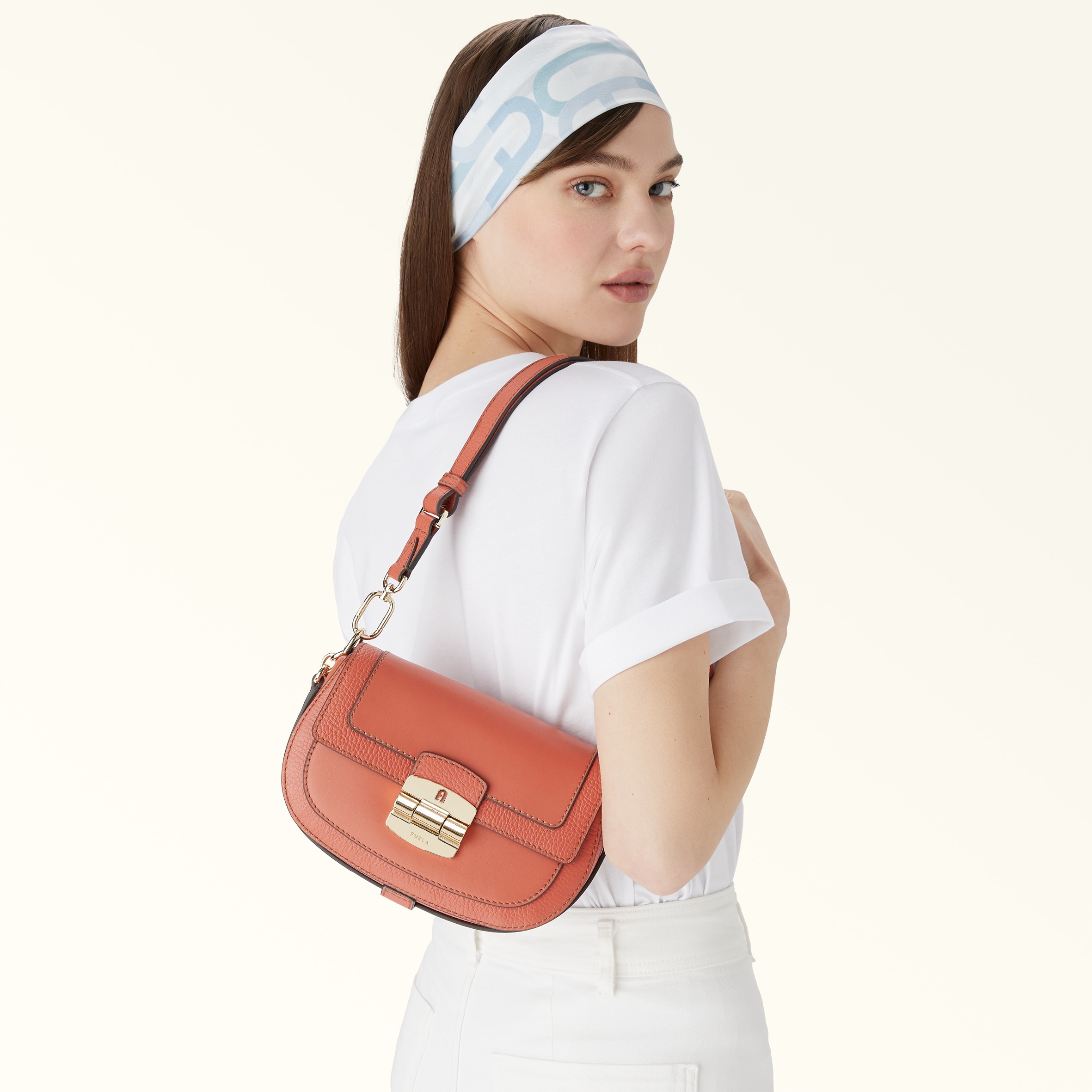 Furla Club 2 - 6