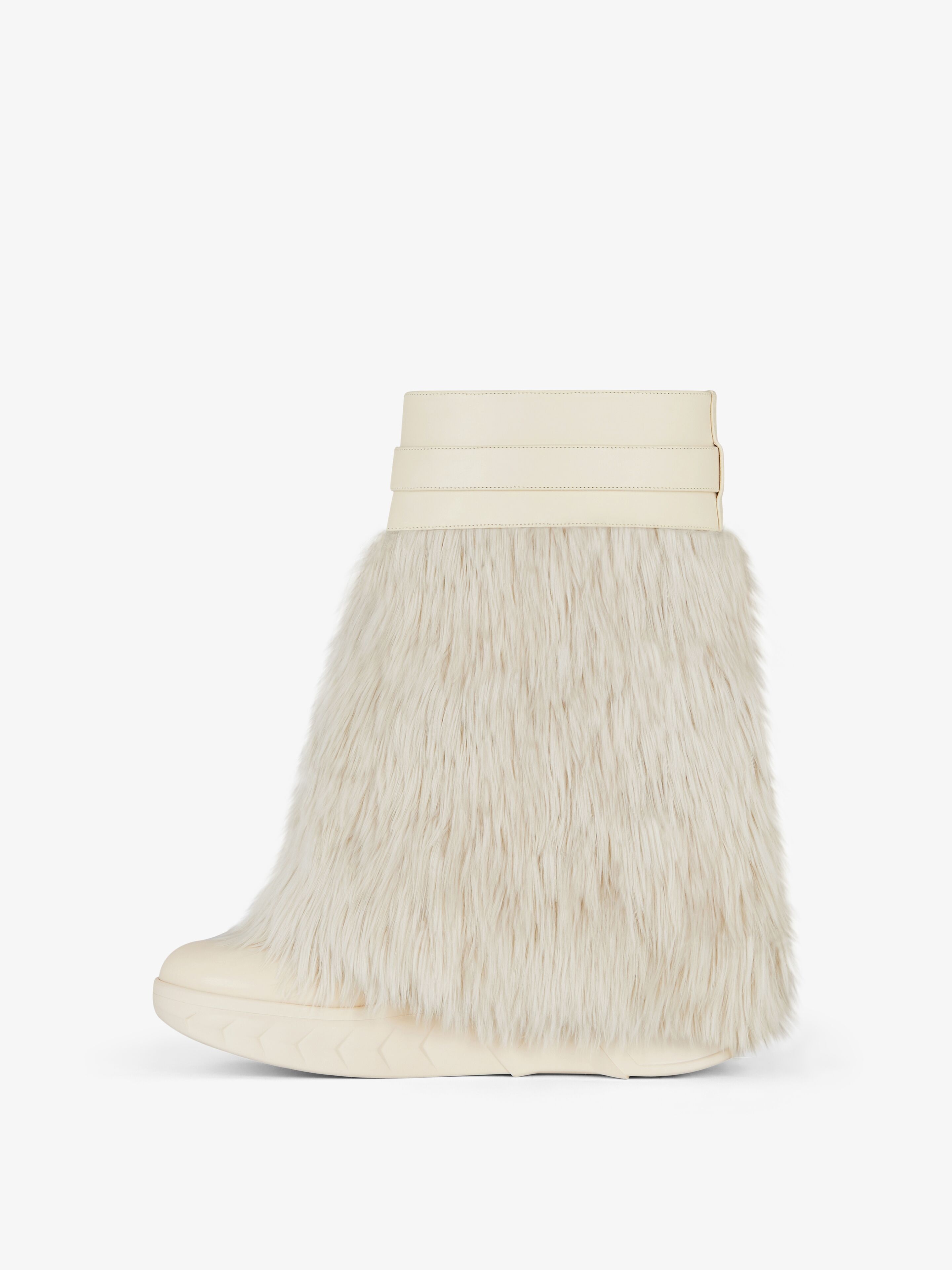 SHARK LOCK BIKER ANKLE BOOTS IN ALPACA - 5