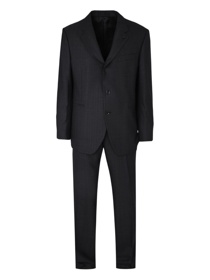 single-breasted suit 1