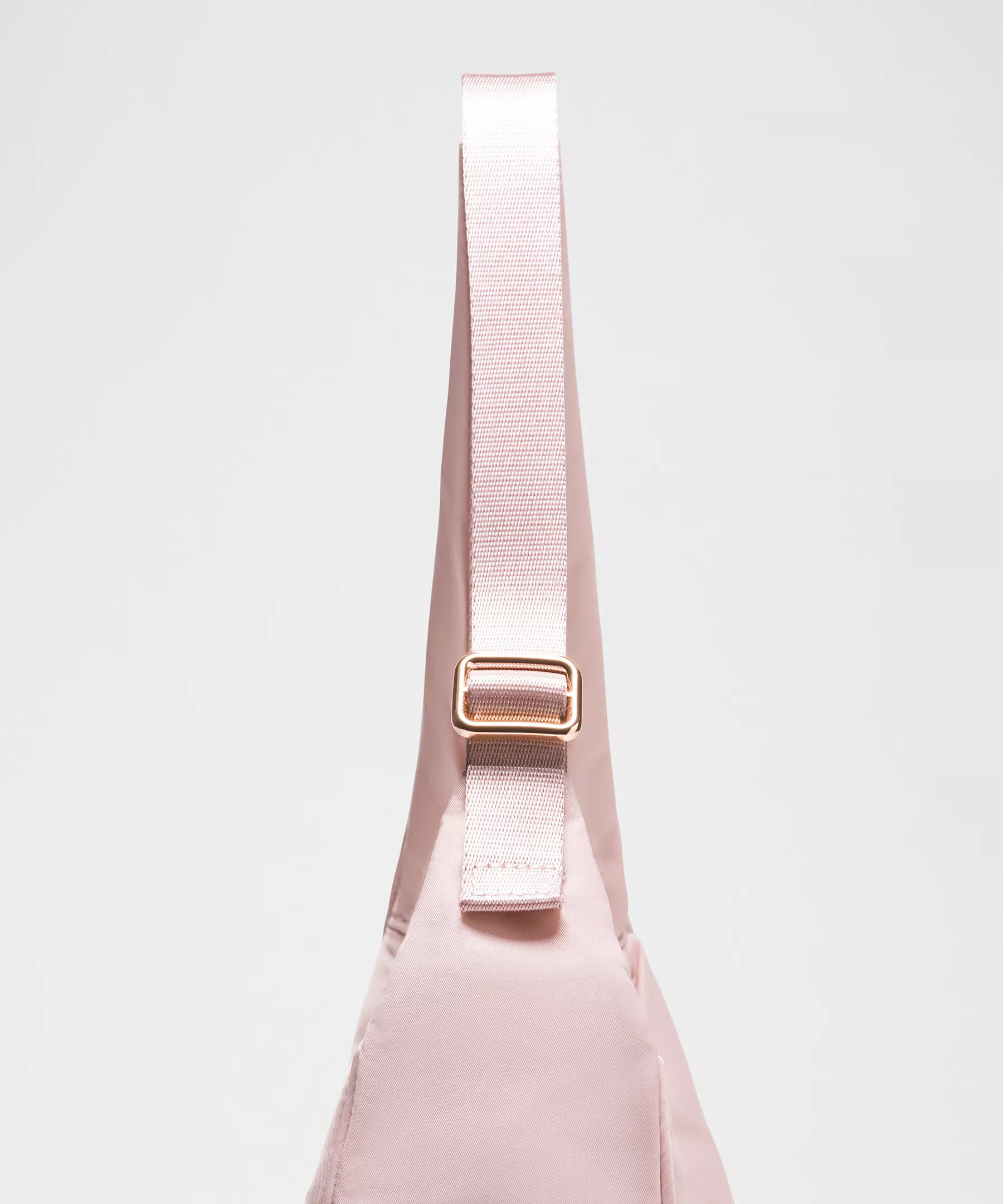 City Essentials Shoulder Bag 4L - 4