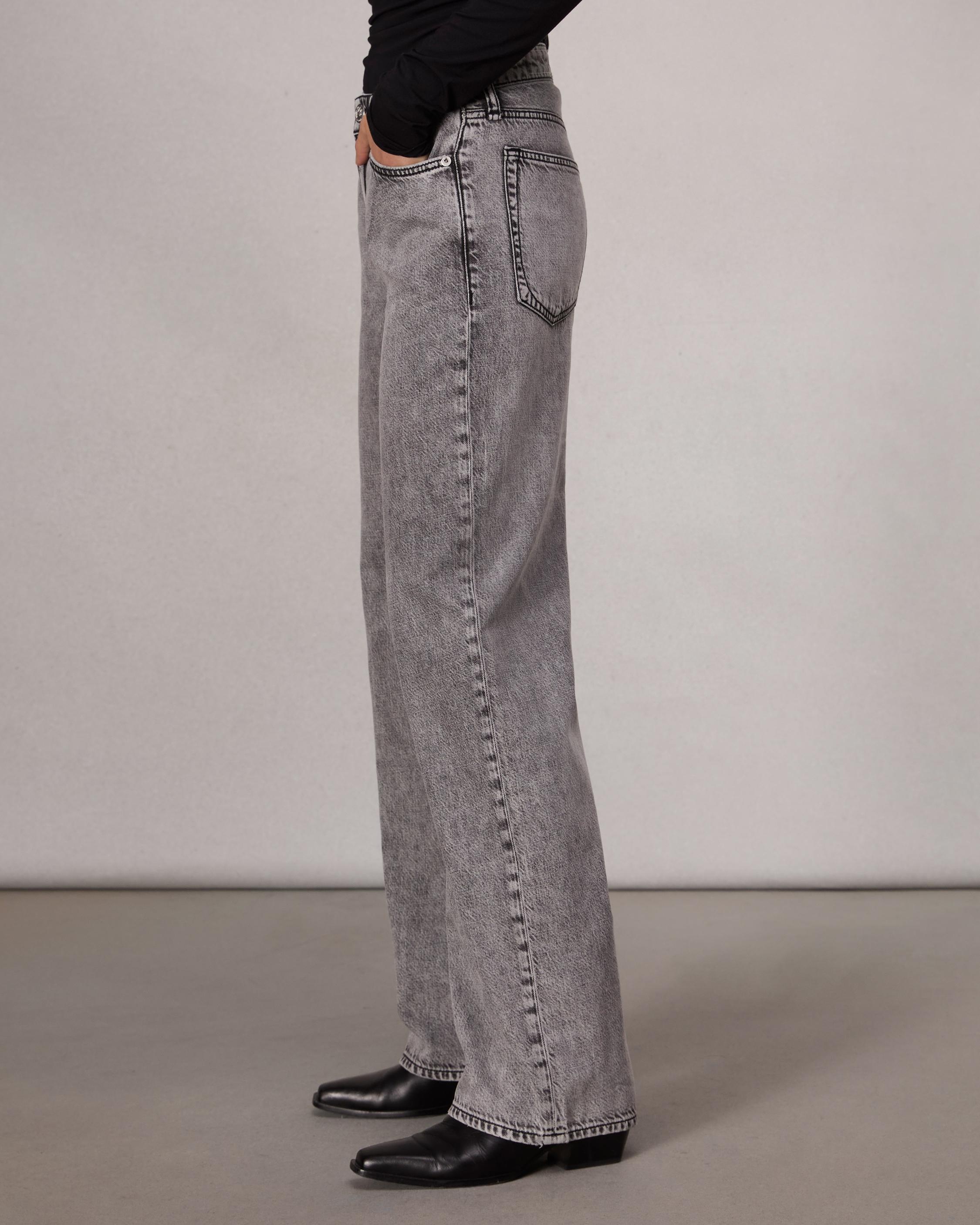 Featherweight Wide-Leg Logan Jean
Featherweight Denim - 3
