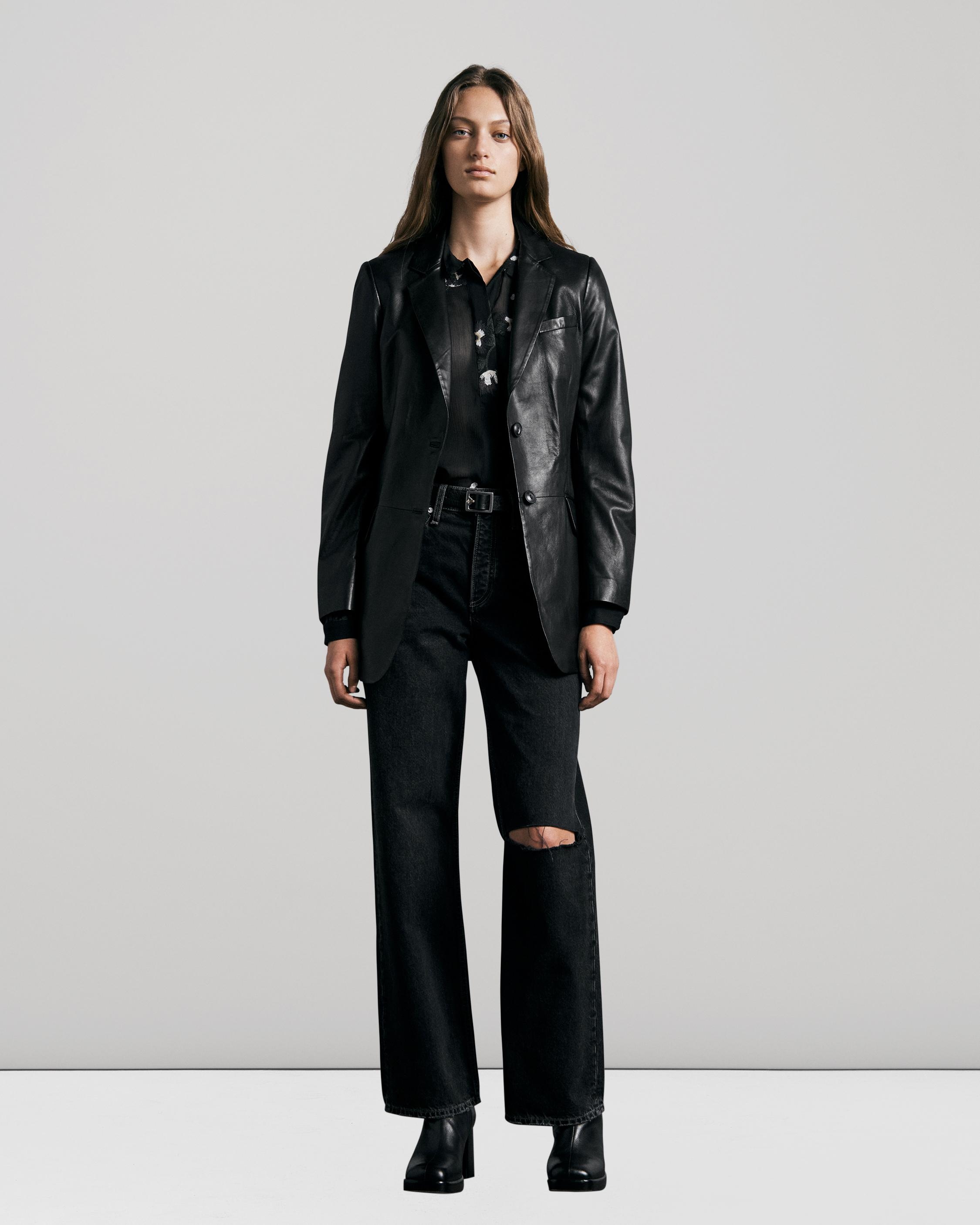 Logan Wide Leg - Fillmore
Mid-Rise Jean - 2
