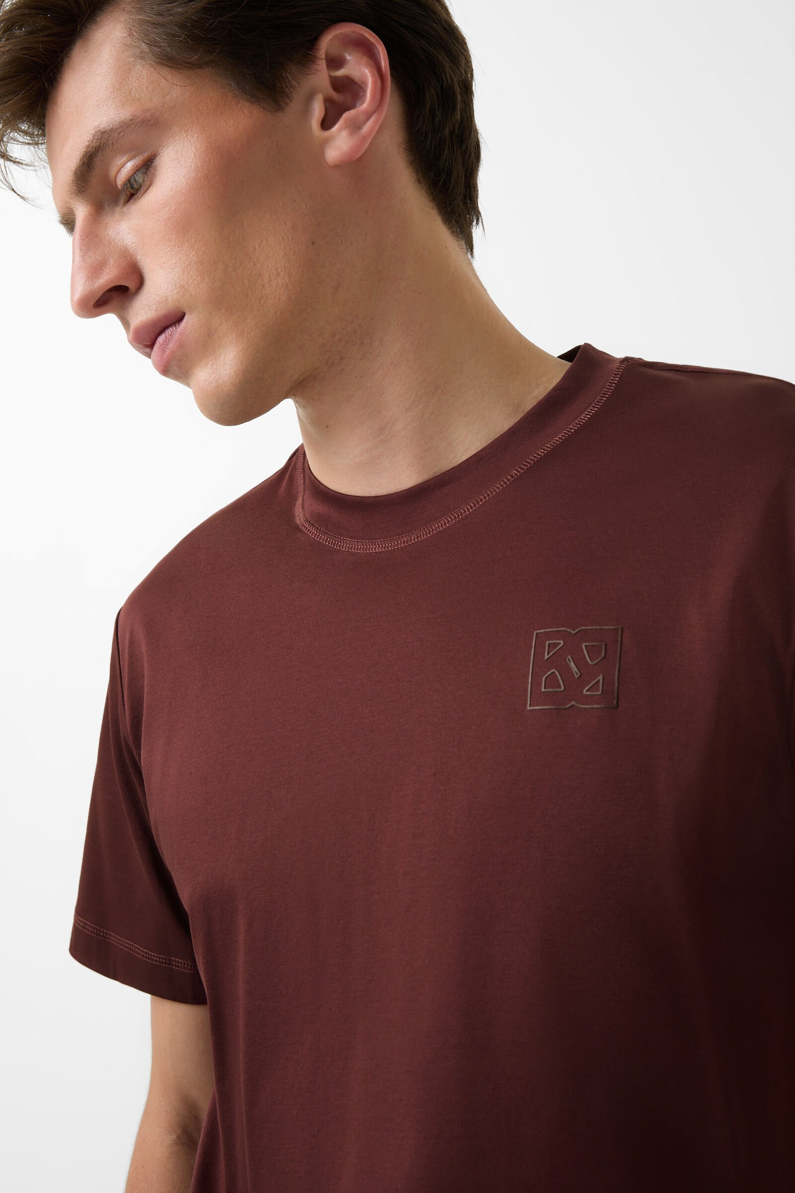 T-shirt Lukas in Wine red - 4