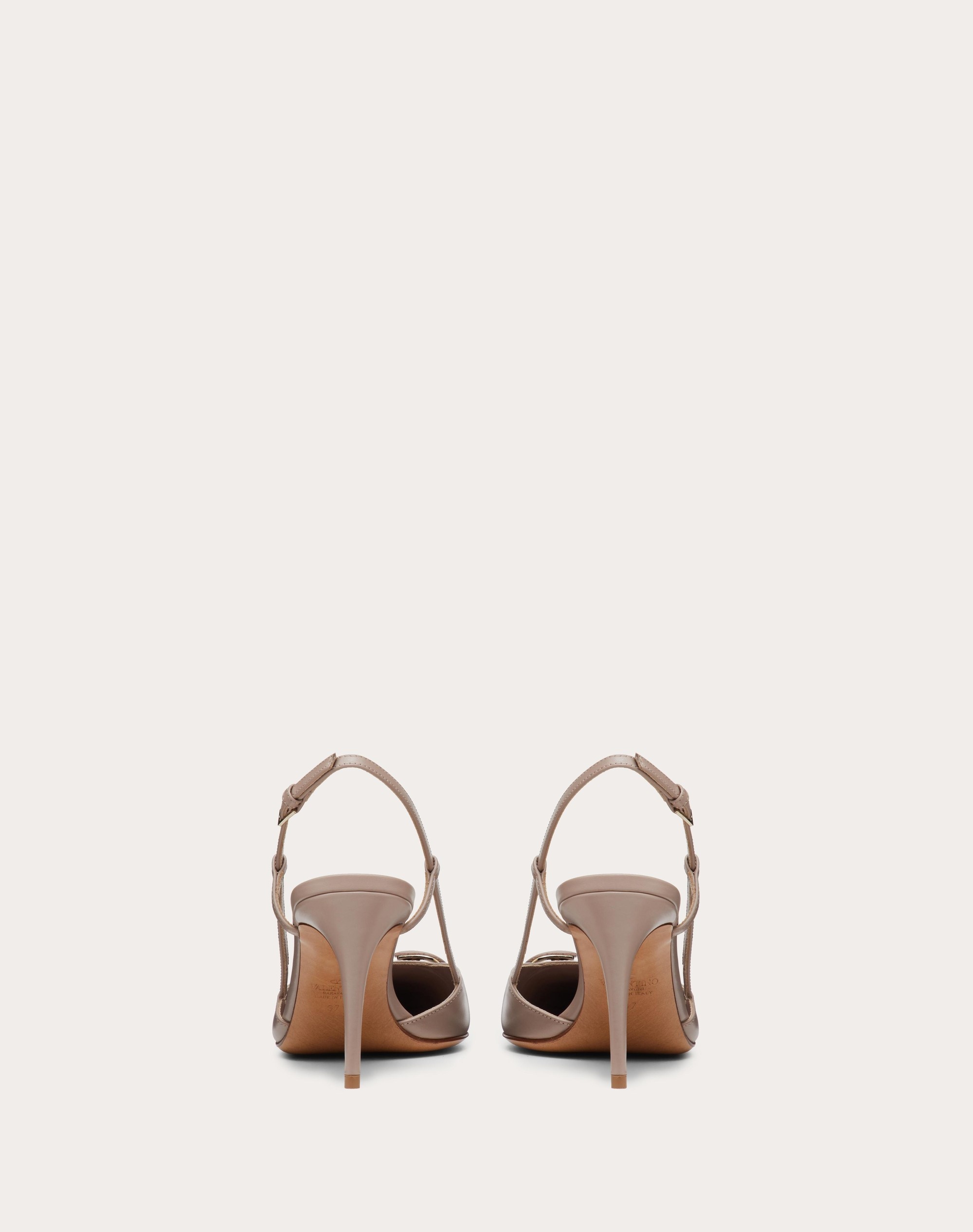 VLOGO SIGNATURE CALFSKIN SLINGBACK PUMP 80 MM / 3.15 IN. - 3