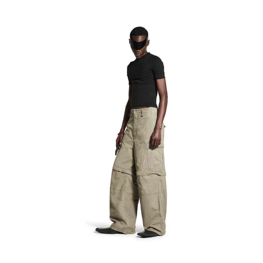 Men's Large Cargo Pants in Dark Beige - 2