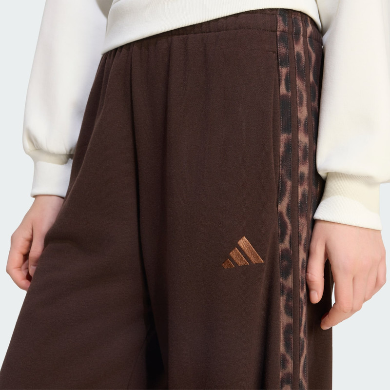 Seasonal Essentials Animal Print 3-Stripes Pants 5