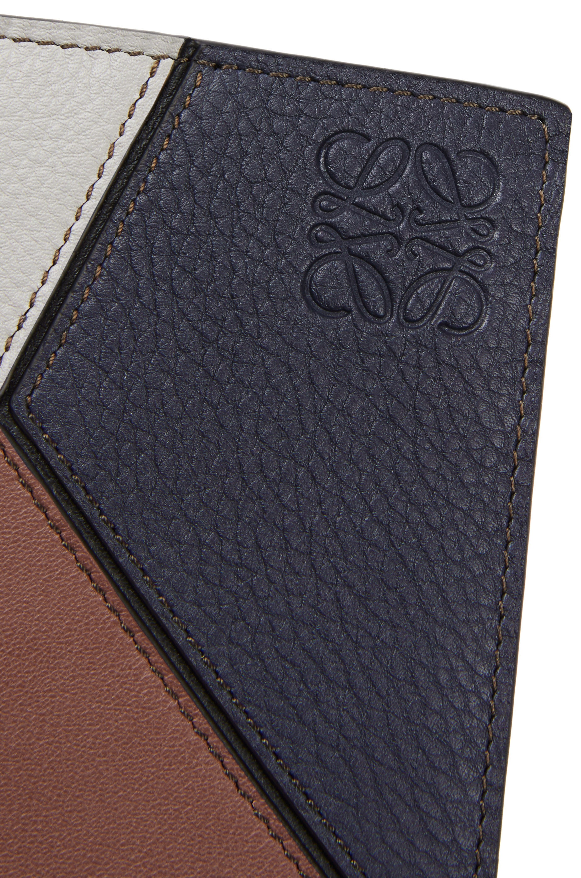 Puzzle bifold cardholder in classic calfskin - 4