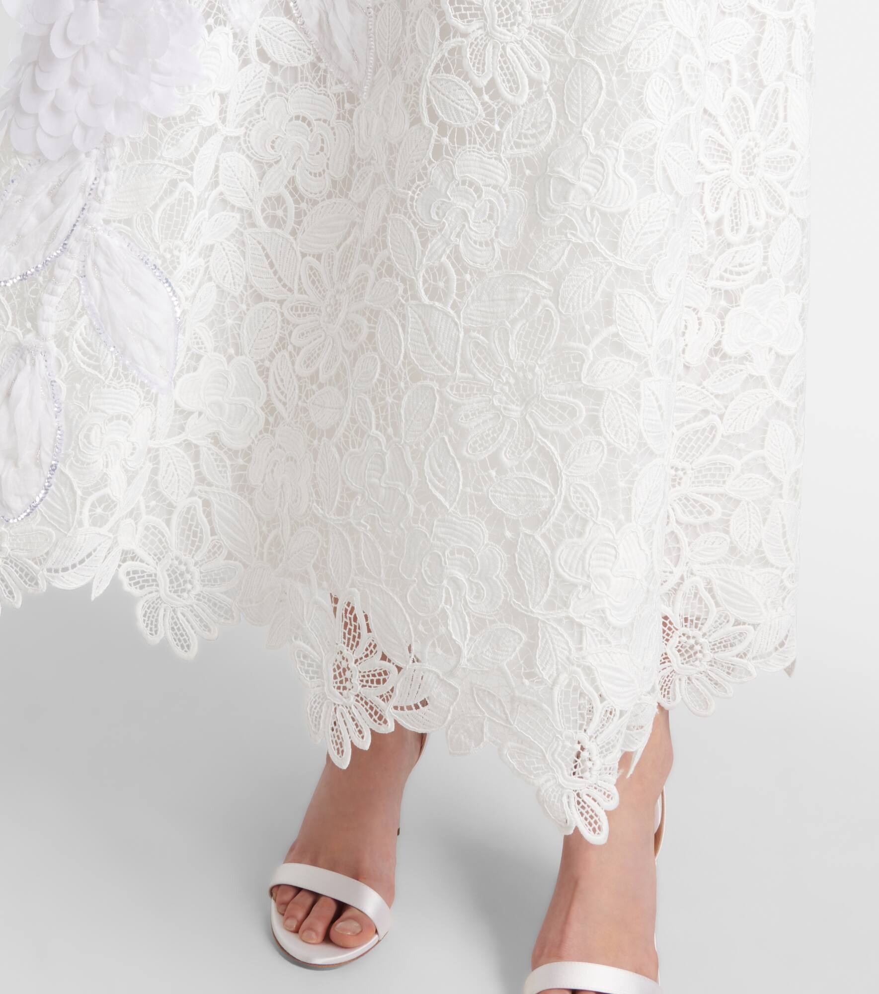 Floral-appliqué lace gown - 6