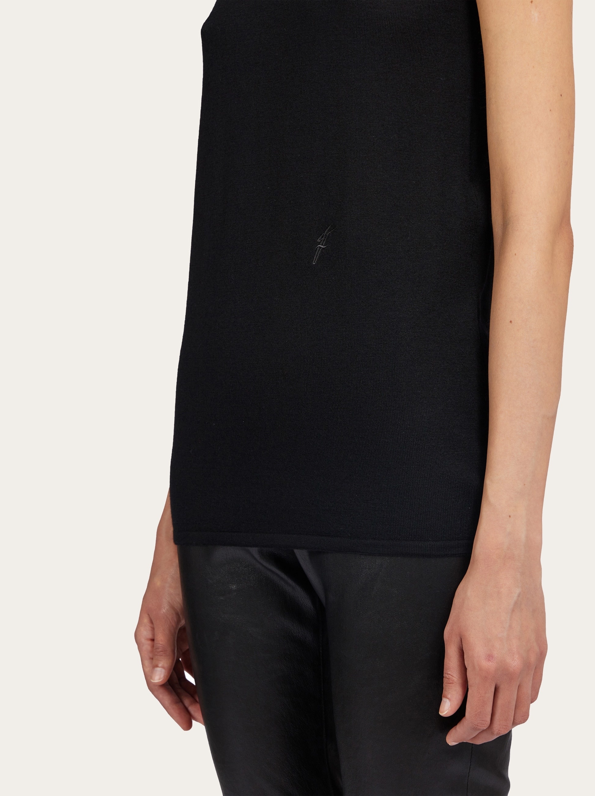 Sleeveless turtleneck - 4