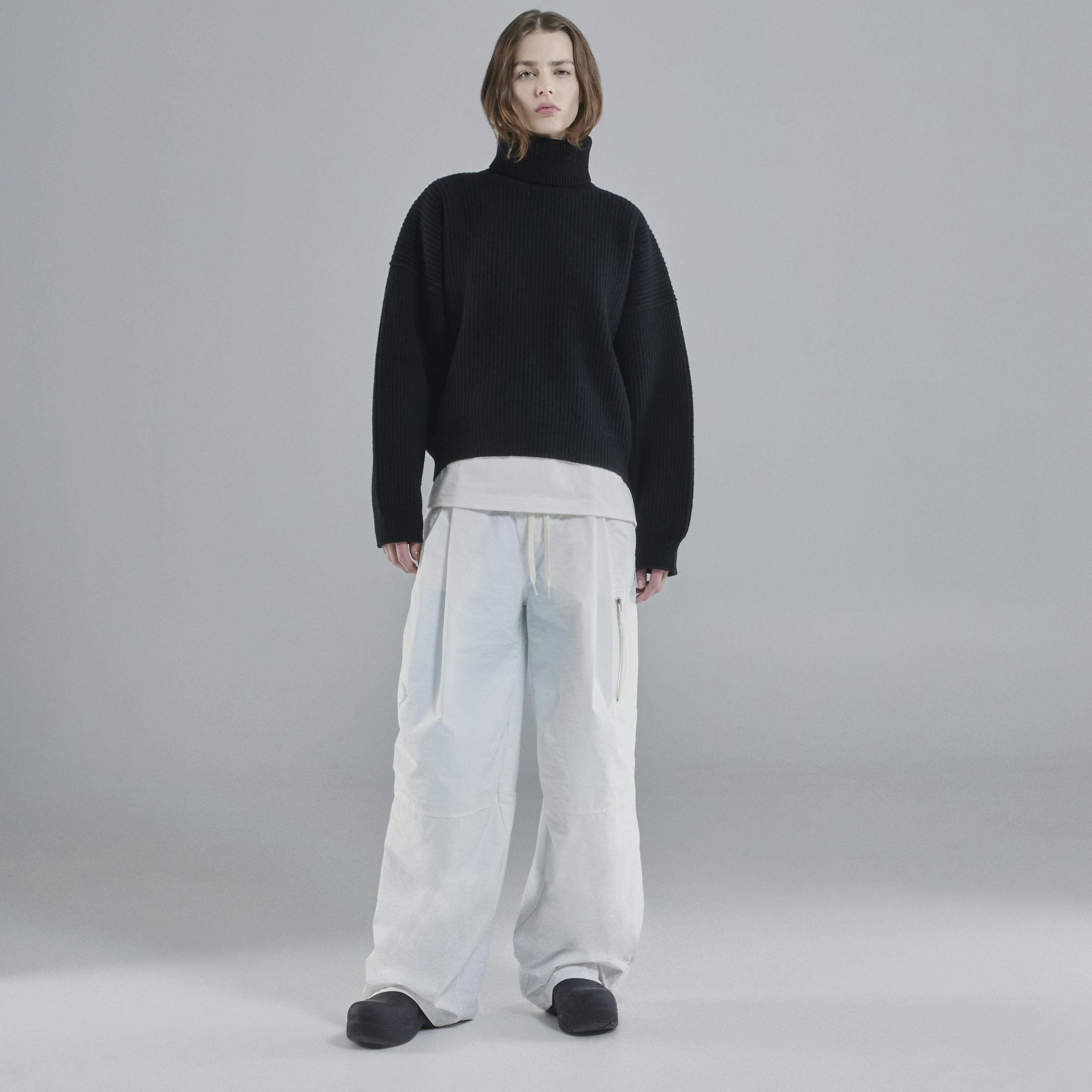 Vonarstræti Wool Sweater (Unisex) - 2