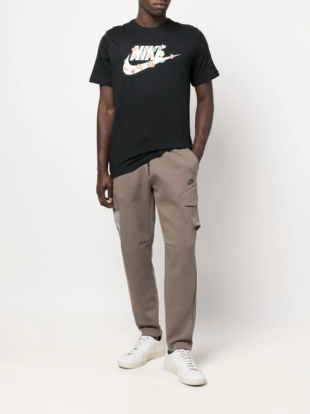 cargo-pocket tapered trousers - 2