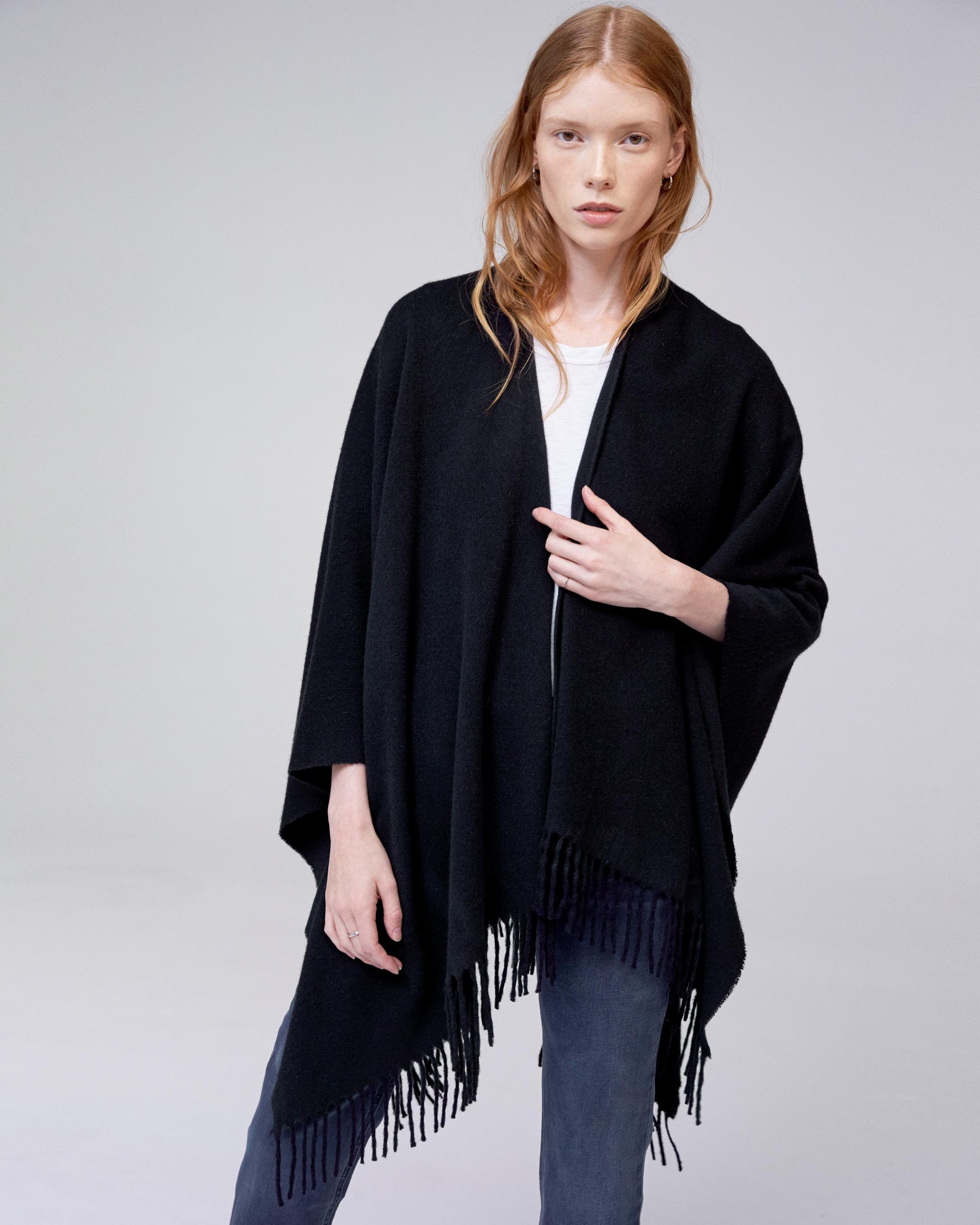 Classic Cashmere Poncho
Midweight Poncho - 1