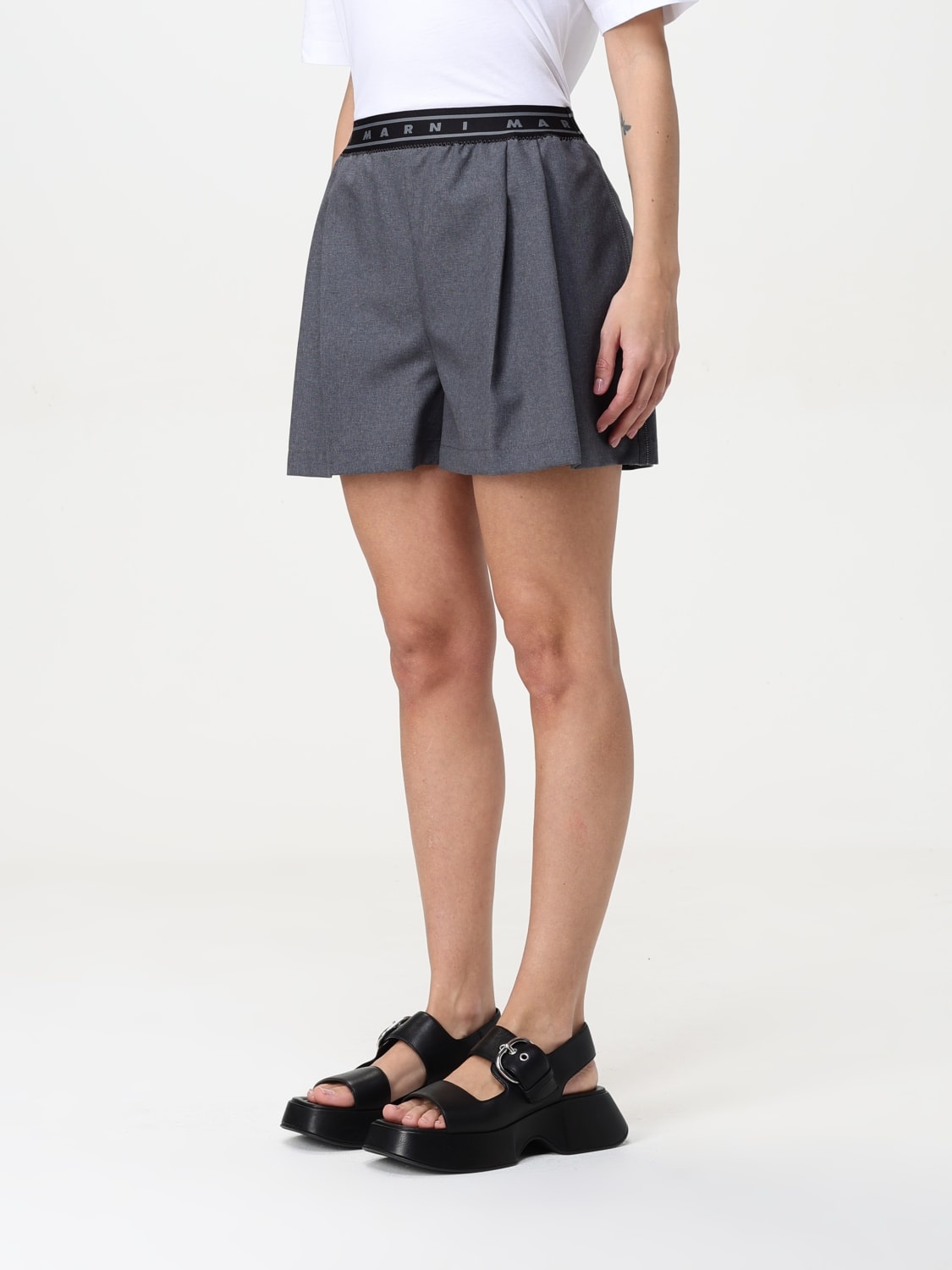 Short woman Marni - 4