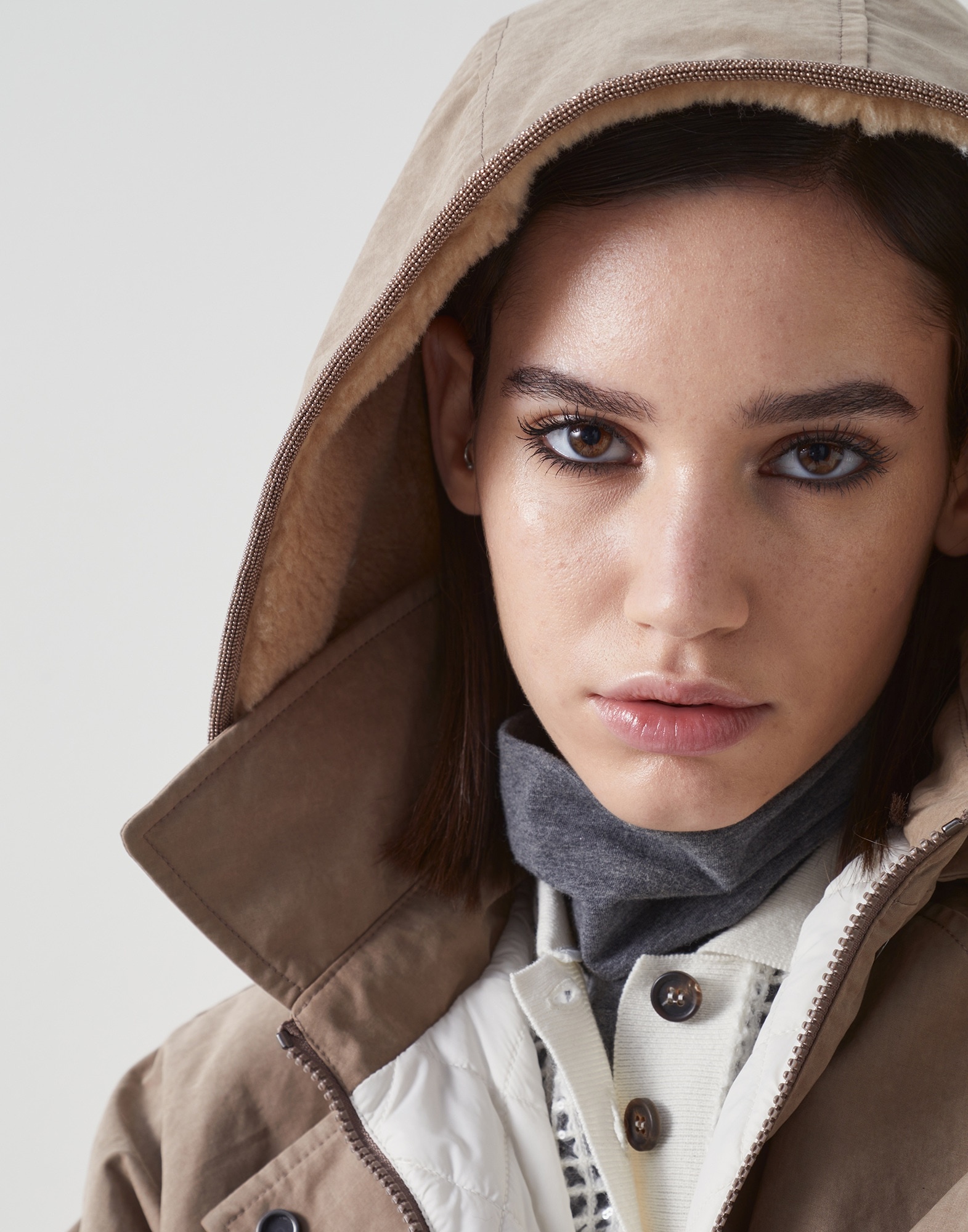 Waxed techno cotton outerwear jacket with Thermore® padding and detachable fleecy and shiny hood - 3