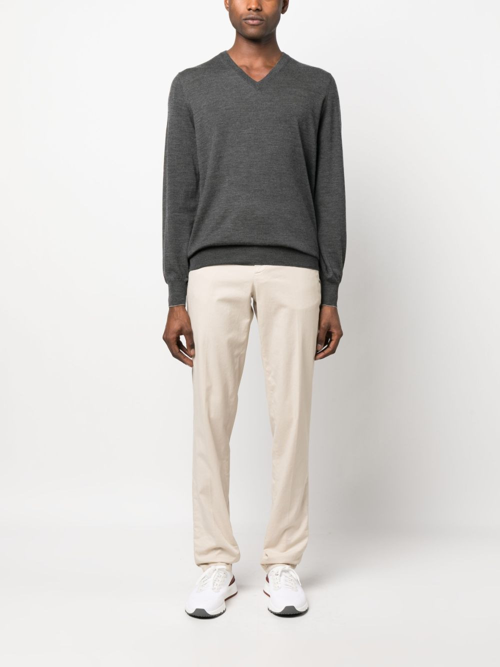 V-neck fine-knit jumper - 2