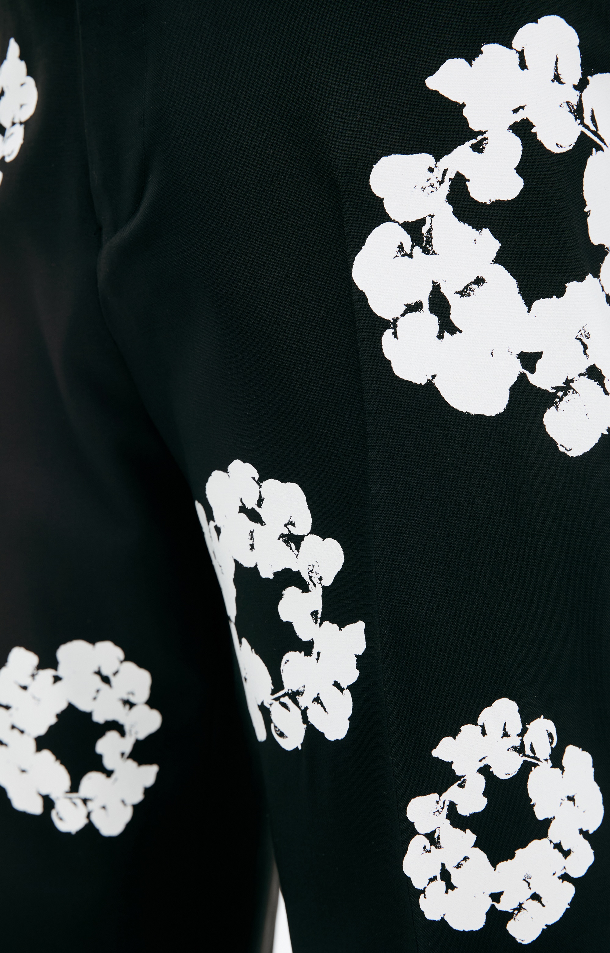 BLACK TROUSERS WITH FLOWERS - 5