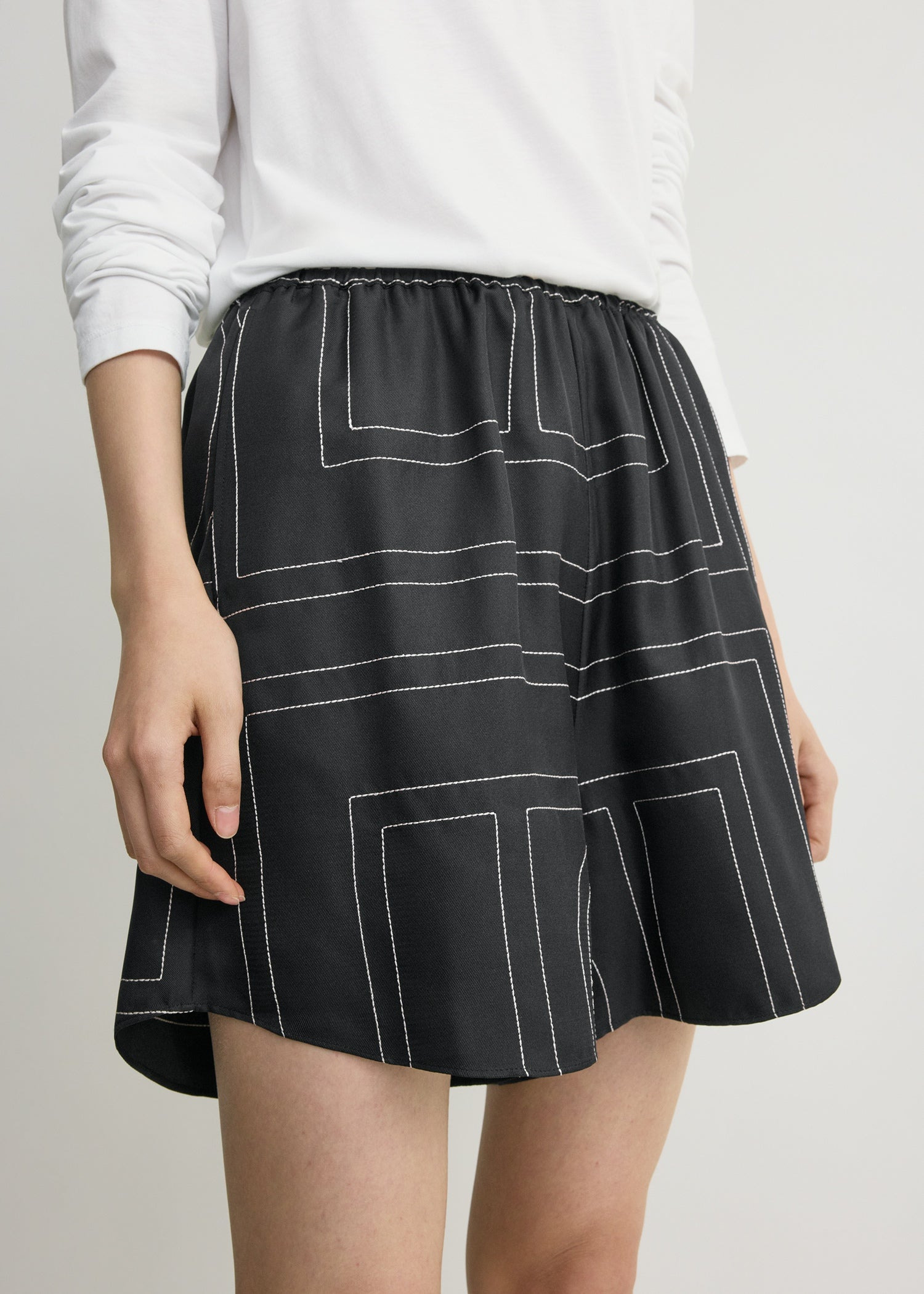 Monogram silk pj shorts black - 5