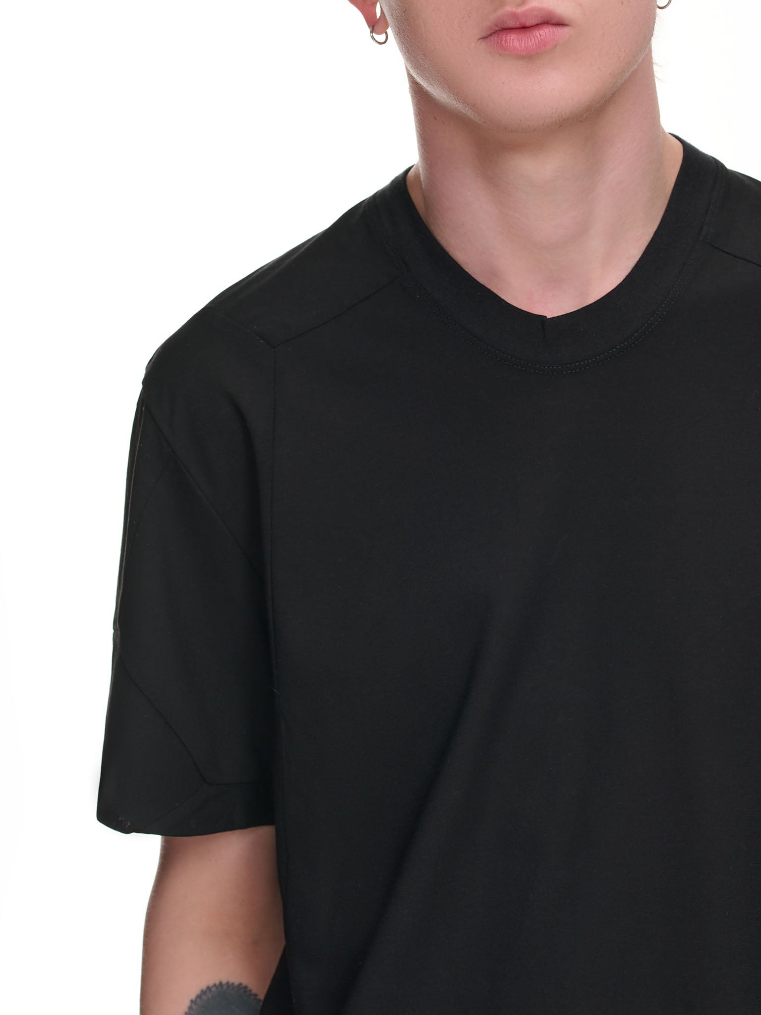 Twist T-Shirt - 4