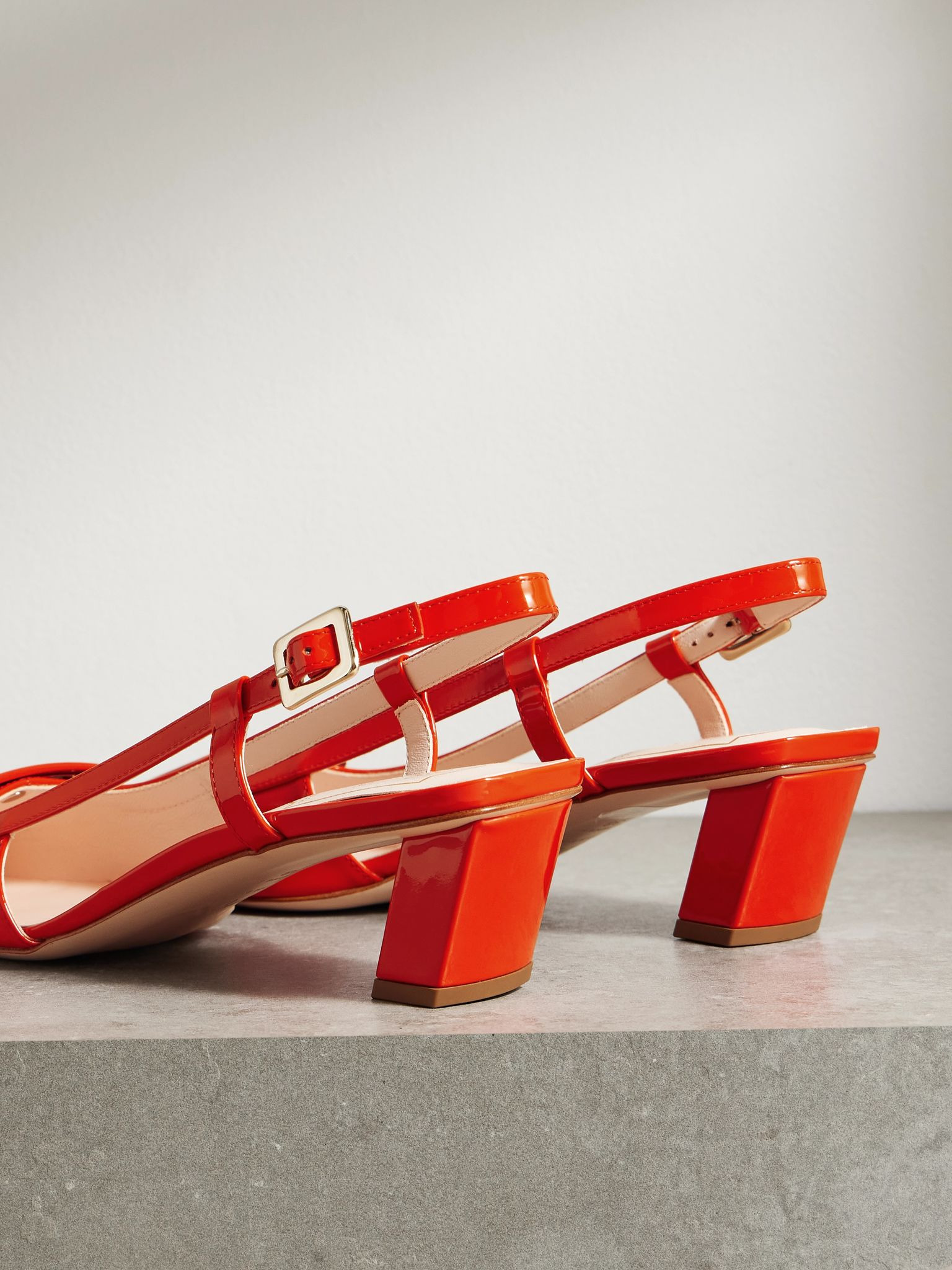 Belle Vivier 45 patent-leather slingback pumps Coral - 3