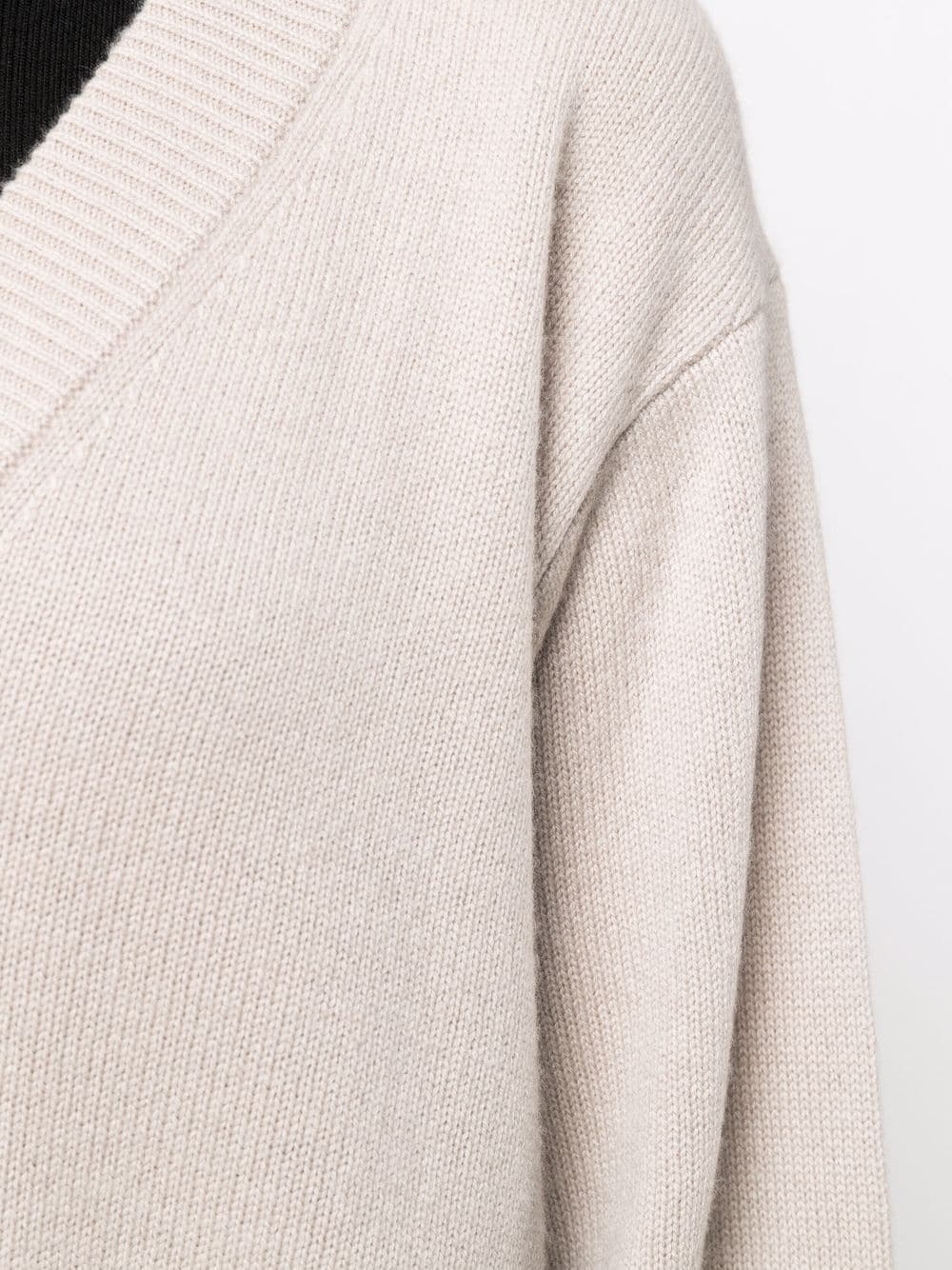 V-neck cashmere jumper - 5